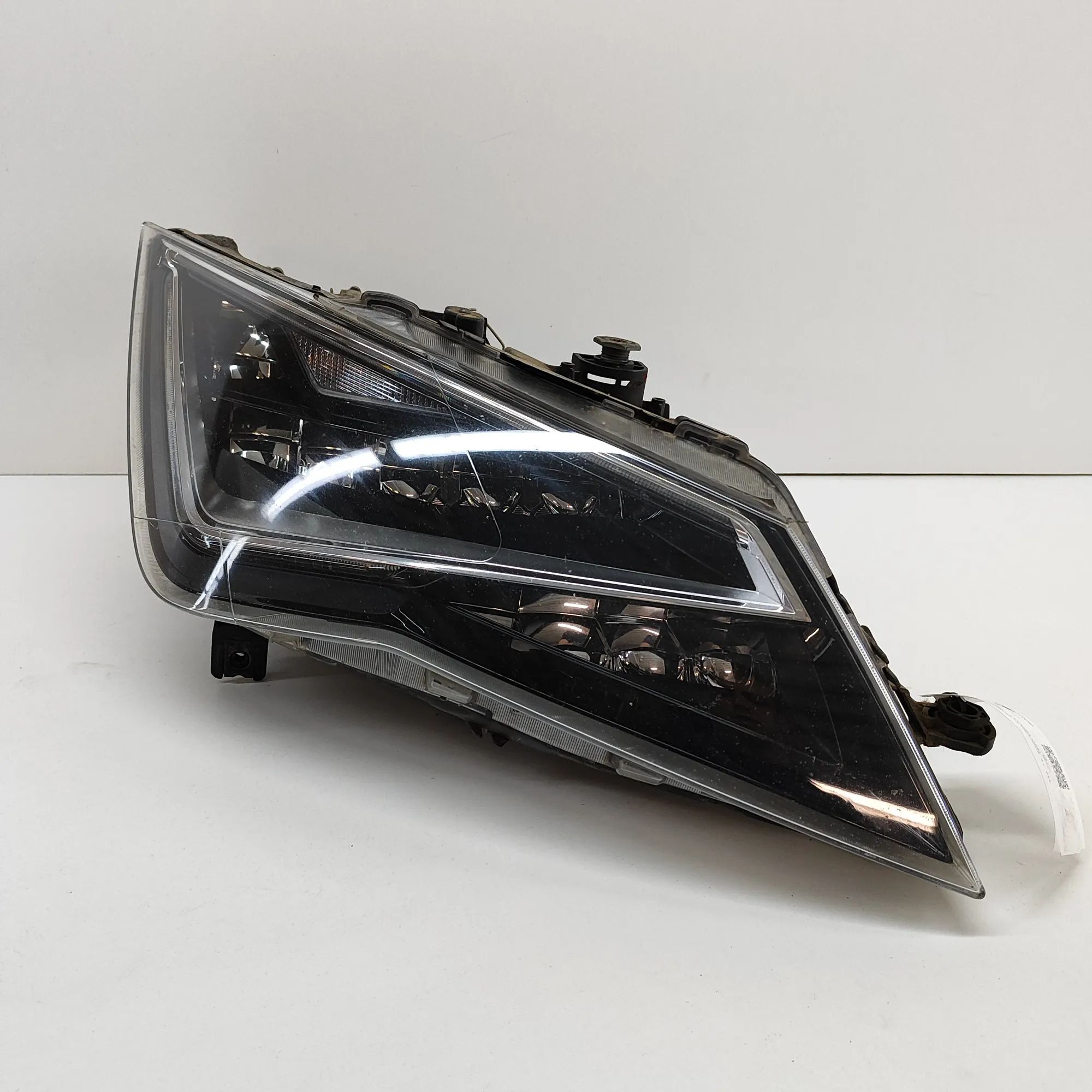 Seat Leon Front Right Headlight 90112684, 5F0941472, 5F0941476, 5F2941008D Fron...