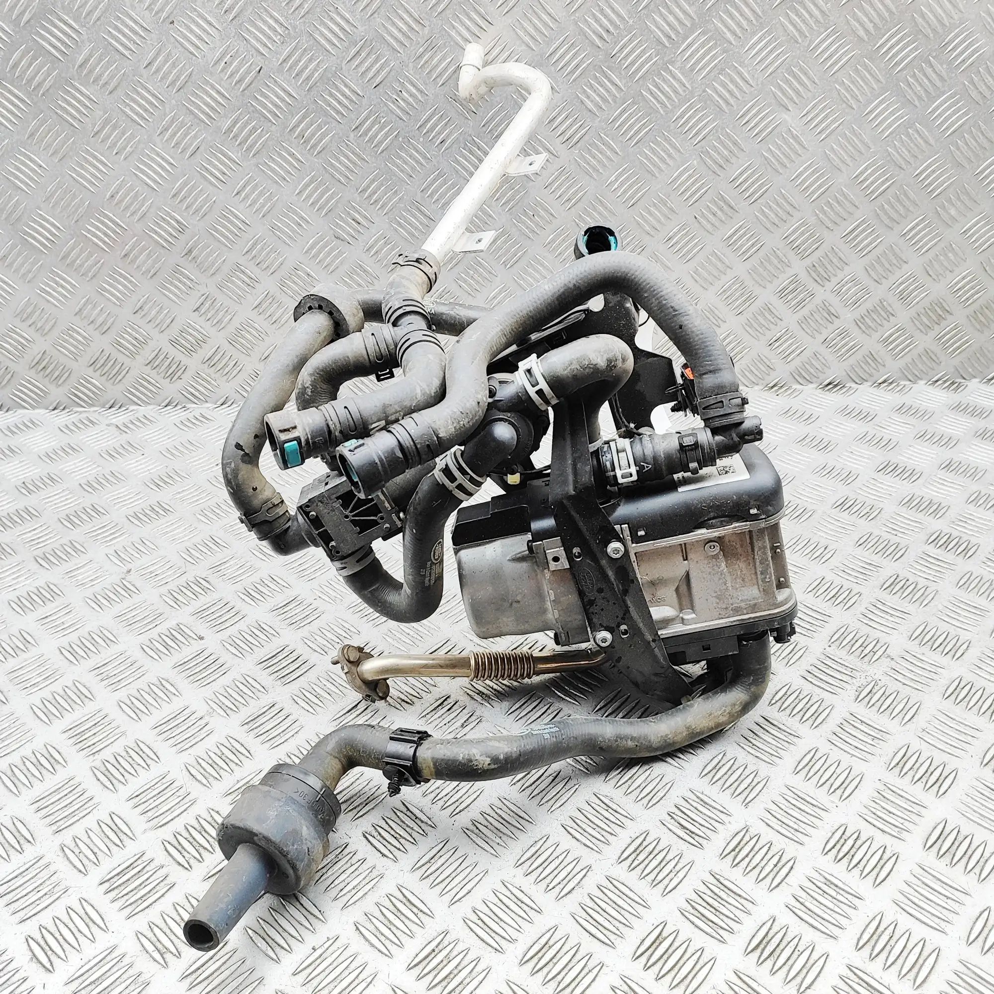 Land Rover Range Rover (L405) Webasto Auxiliary Heater JPLA-18K463-BB Webasto Auxiliary Heater LAND RO...