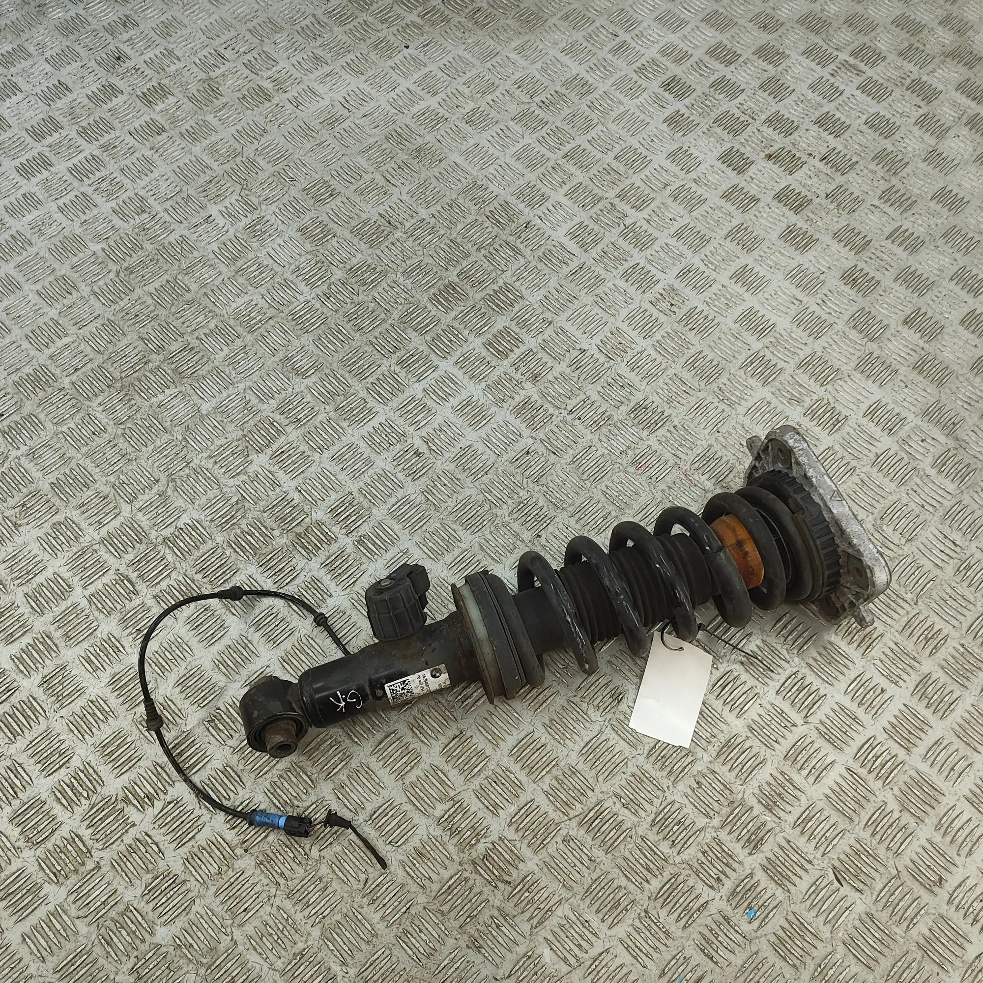 BMW X6 (G06) Rear Left Shock Absorber