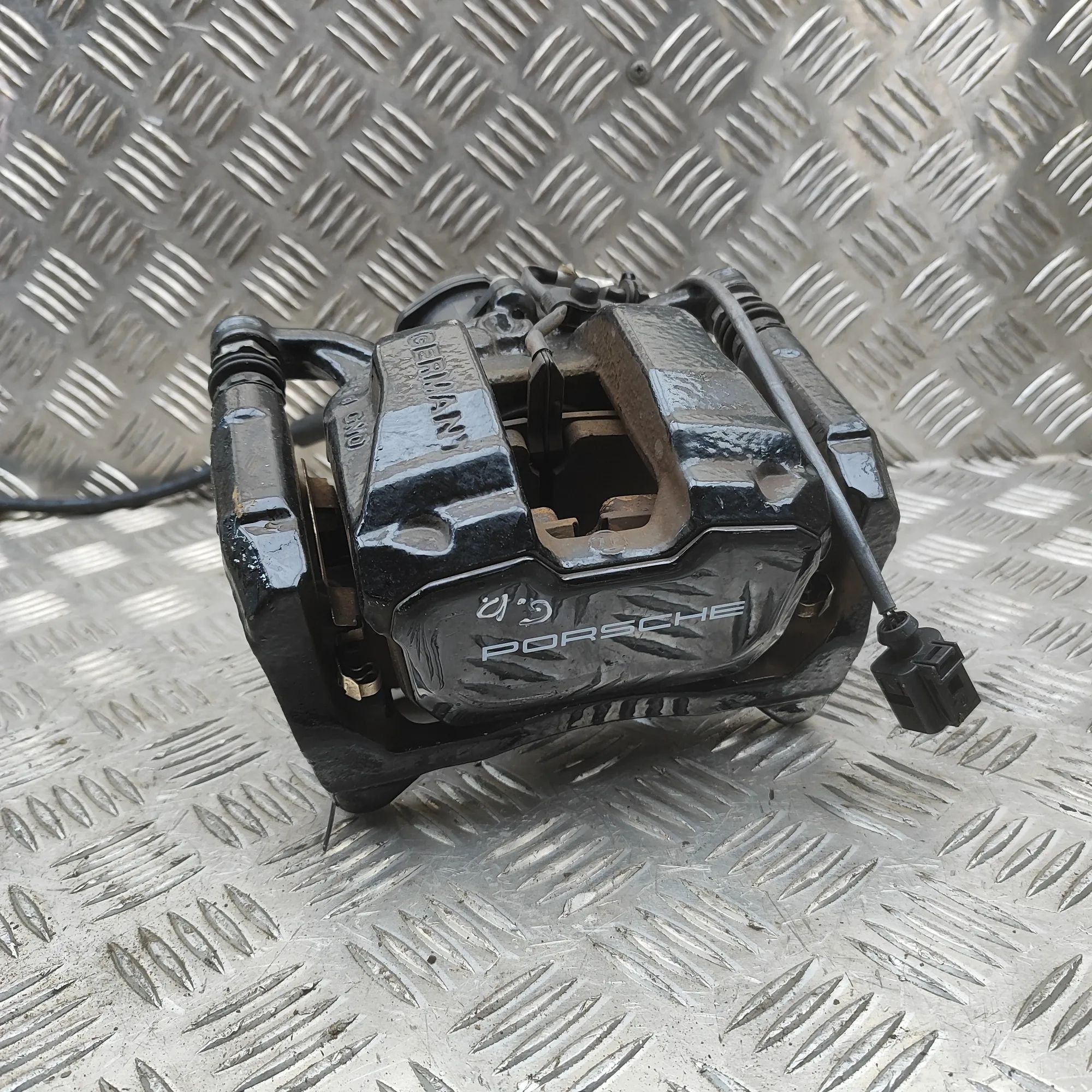 Porsche Macan (XAB) Rear Right Brake Caliper