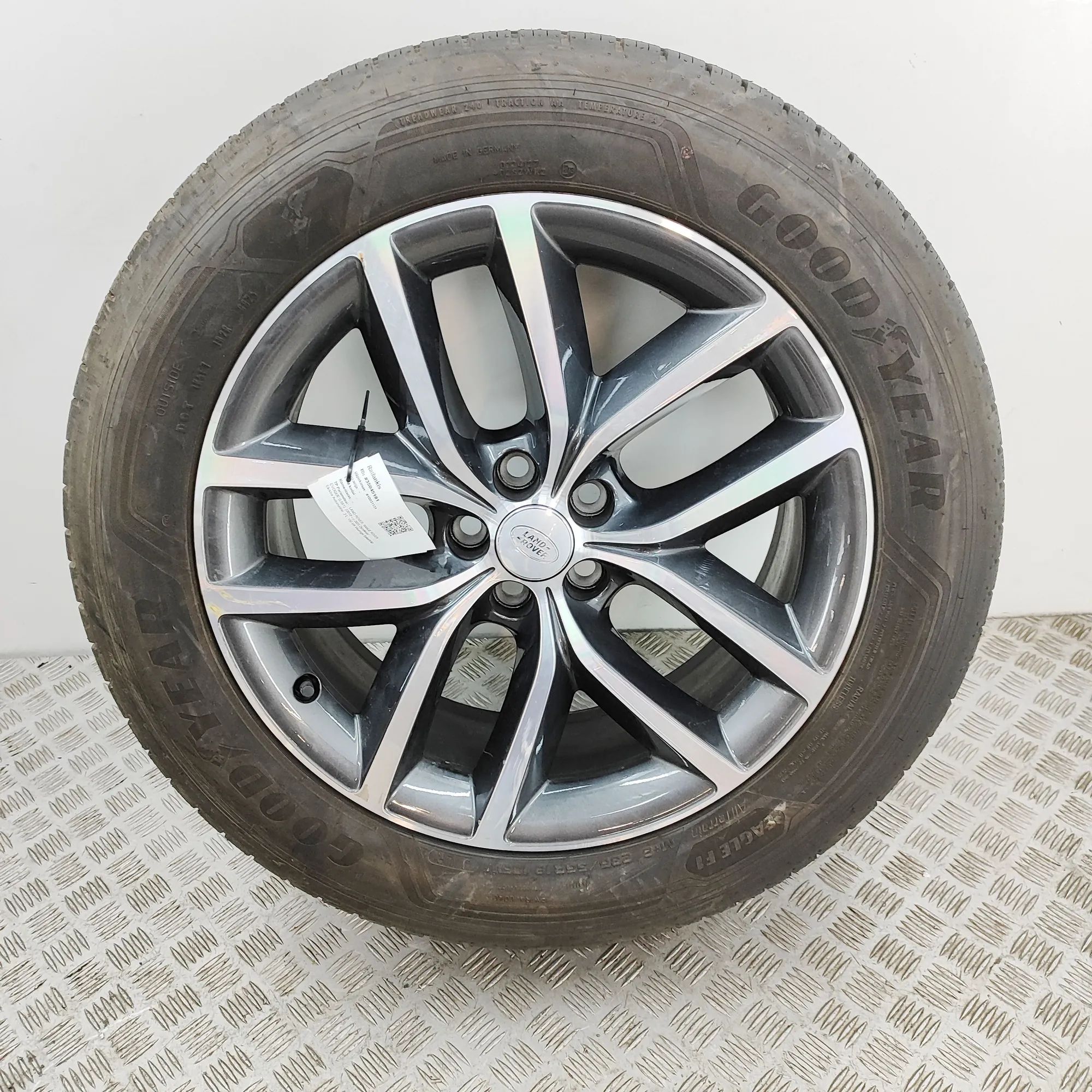 Land Rover Range Rover Evoque Alloy Wheel R8D2-1007-GA Alloy Wheel LAND ROVER RANGE ROVER...