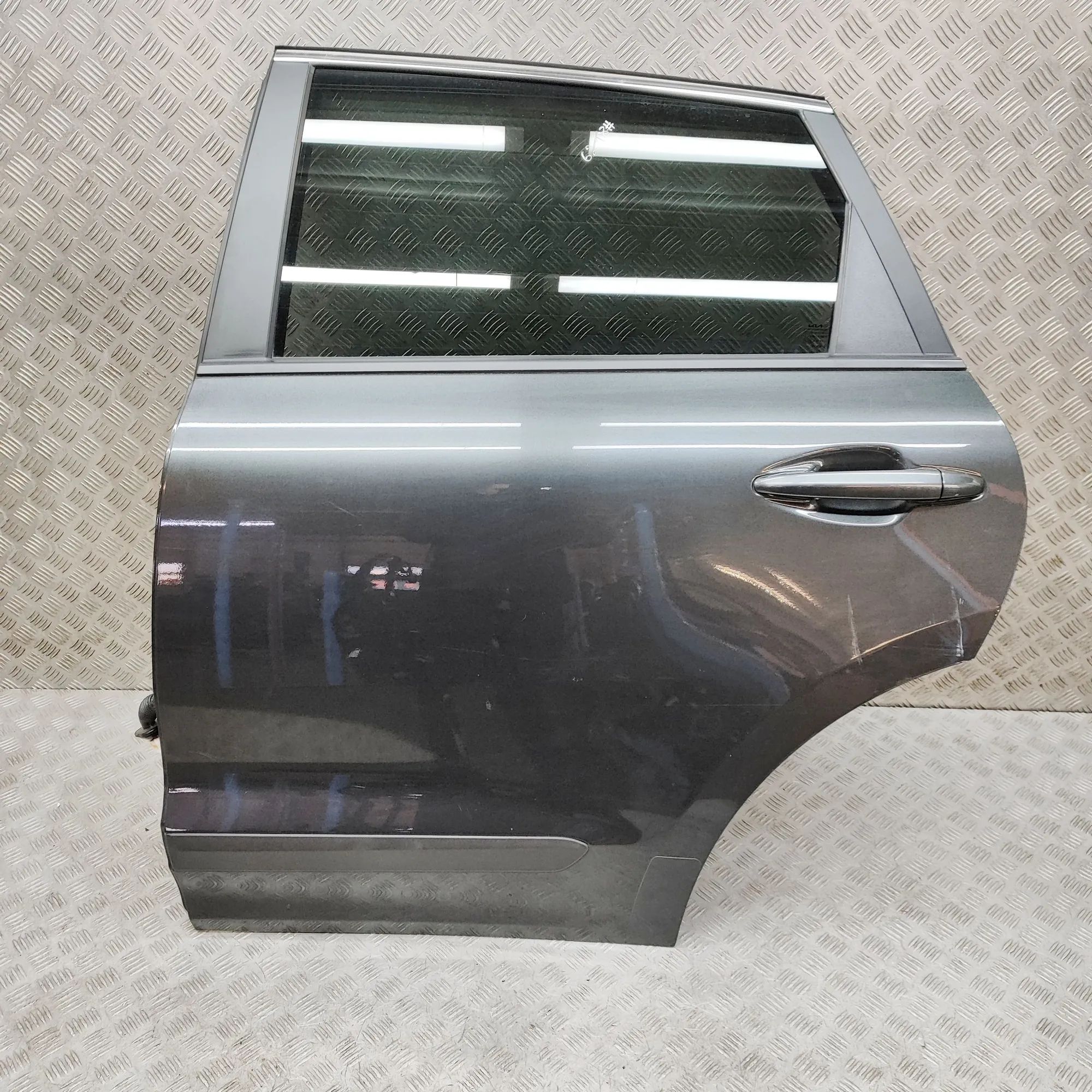 Kia Niro Rear Left Door 77003-G5000 Rear Left Door KIA NIRO (2016-...)
...