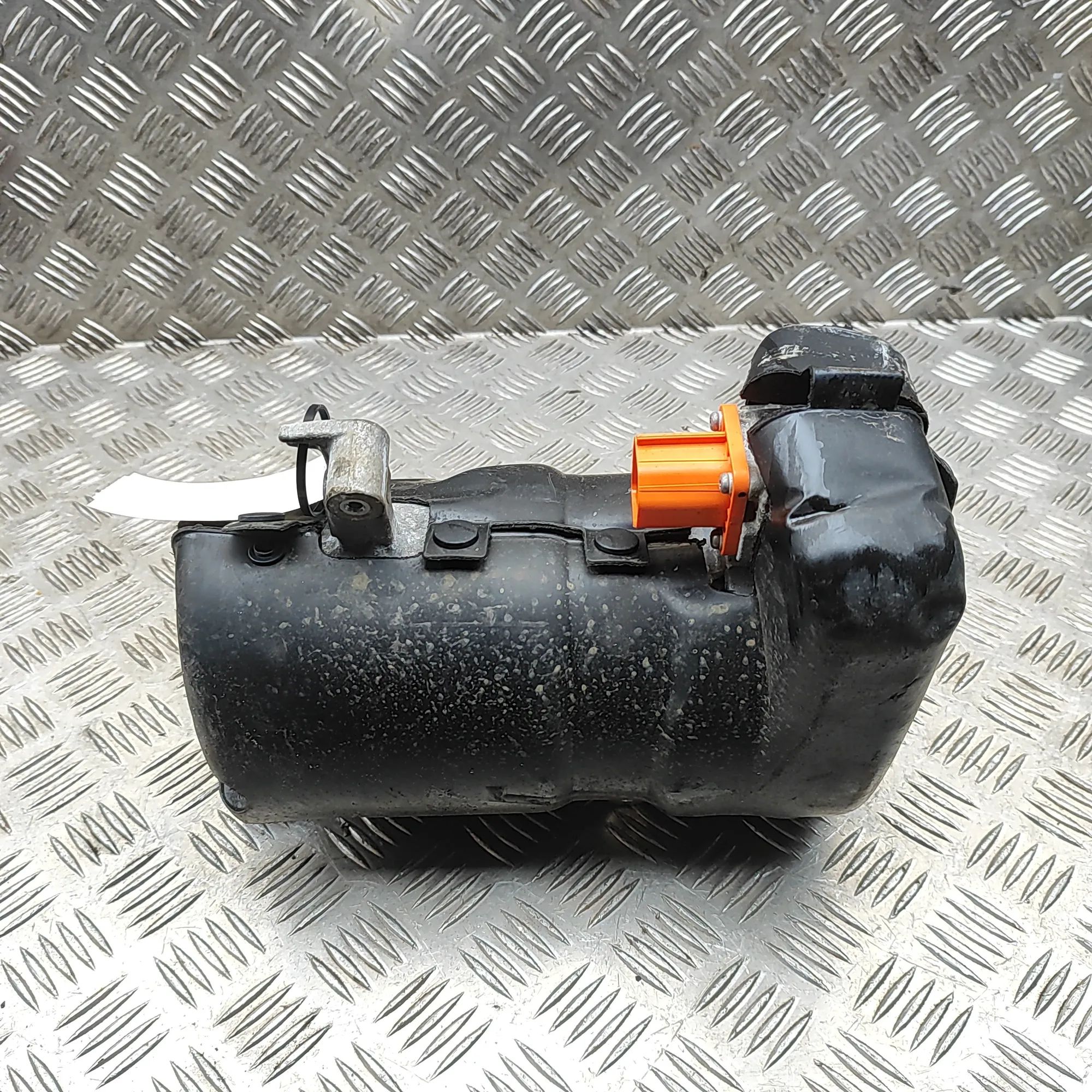 Tesla Model Y Air Condition A/C Pump 1916726-00-C, 1501256-99-M Air Condition A/C Pu...