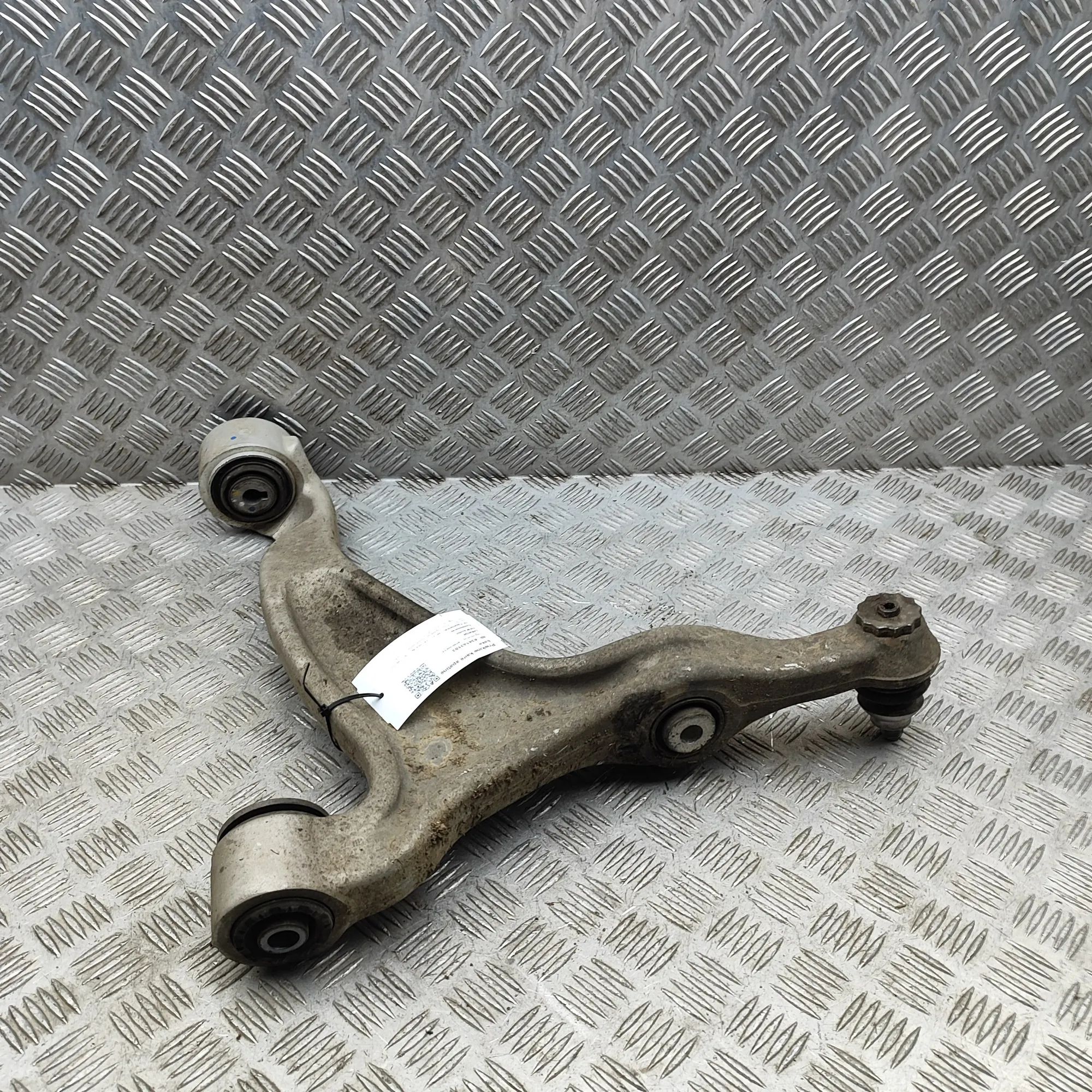 Mercedes-Benz GLE (W167) Front Left Lower Control Arm A1673300700 Front Left Lower Control Arm MERCED...