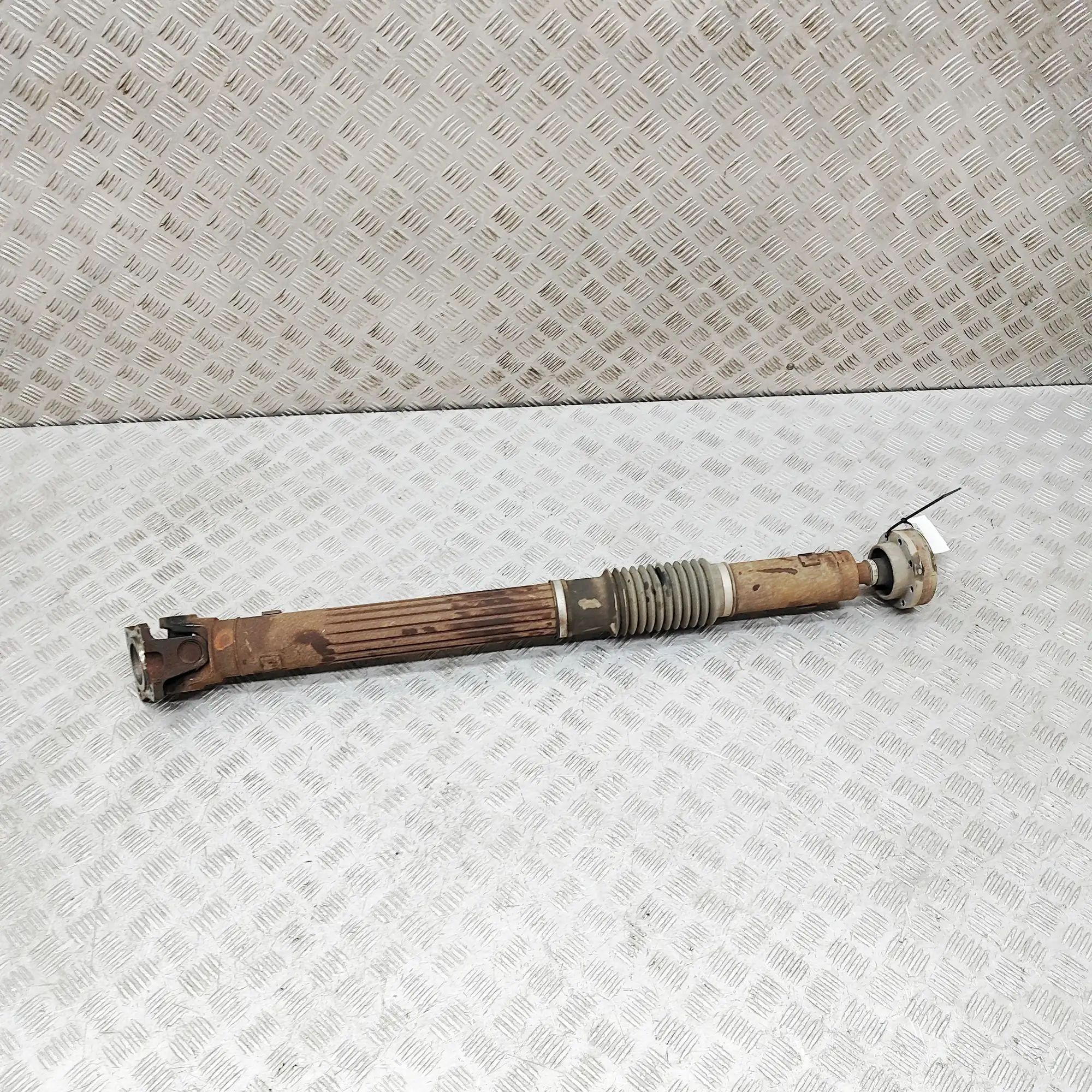 Jeep Wrangler (JK) Gearbox Short Propshaft 52123551AA Gearbox Short Propshaft JEEP WRANGLE...