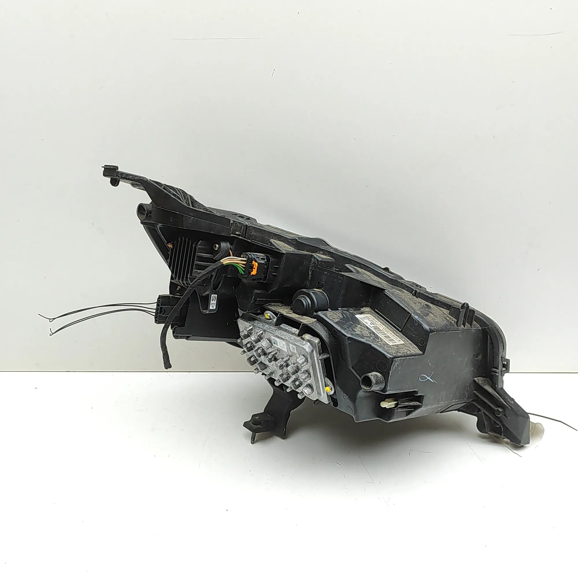 Peugeot 2008 Front Left Headlight S48020000, L415287, 9841642280 Front Left Headl...