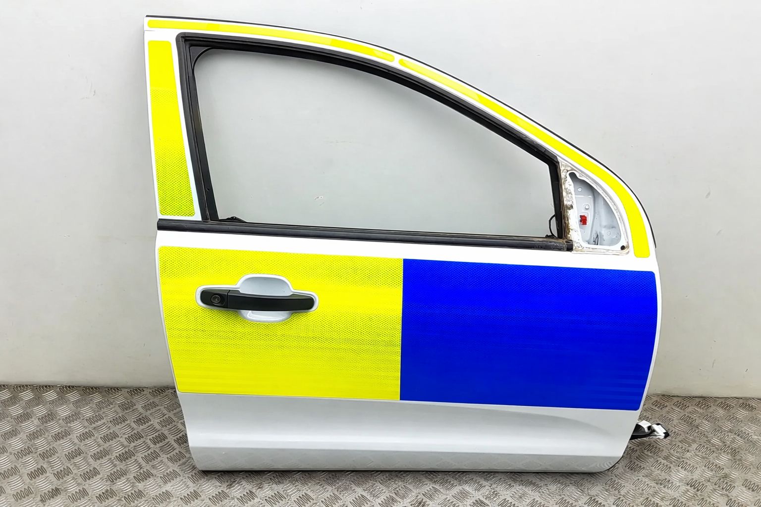Ford Ranger Front Right Door DB39-2620124-CB Front Right Door FORD RANGER (T...