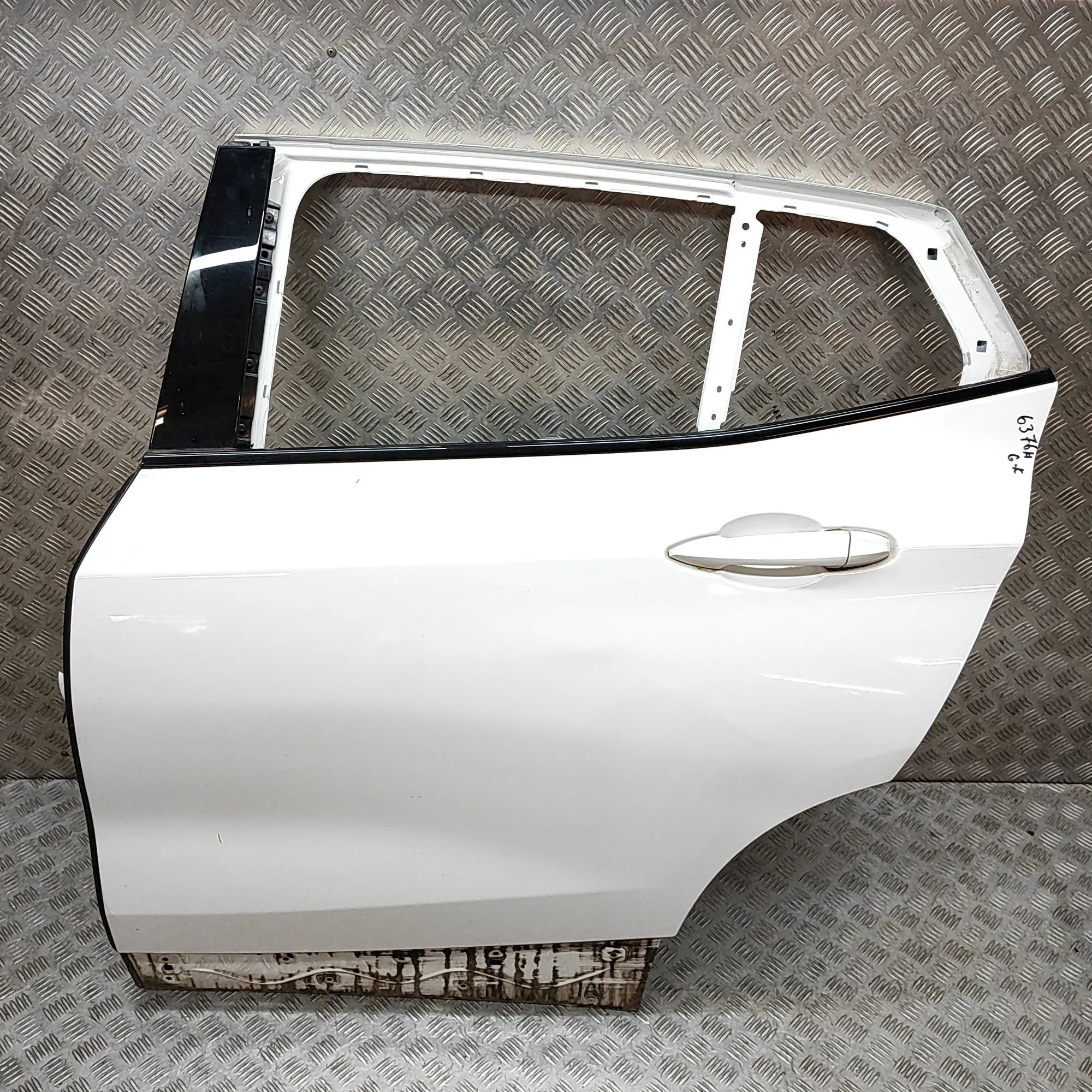 BMW X2 (F39) Rear Left Door 8491729 Rear Left Door BMW X2 (F39) (2018-...)
...