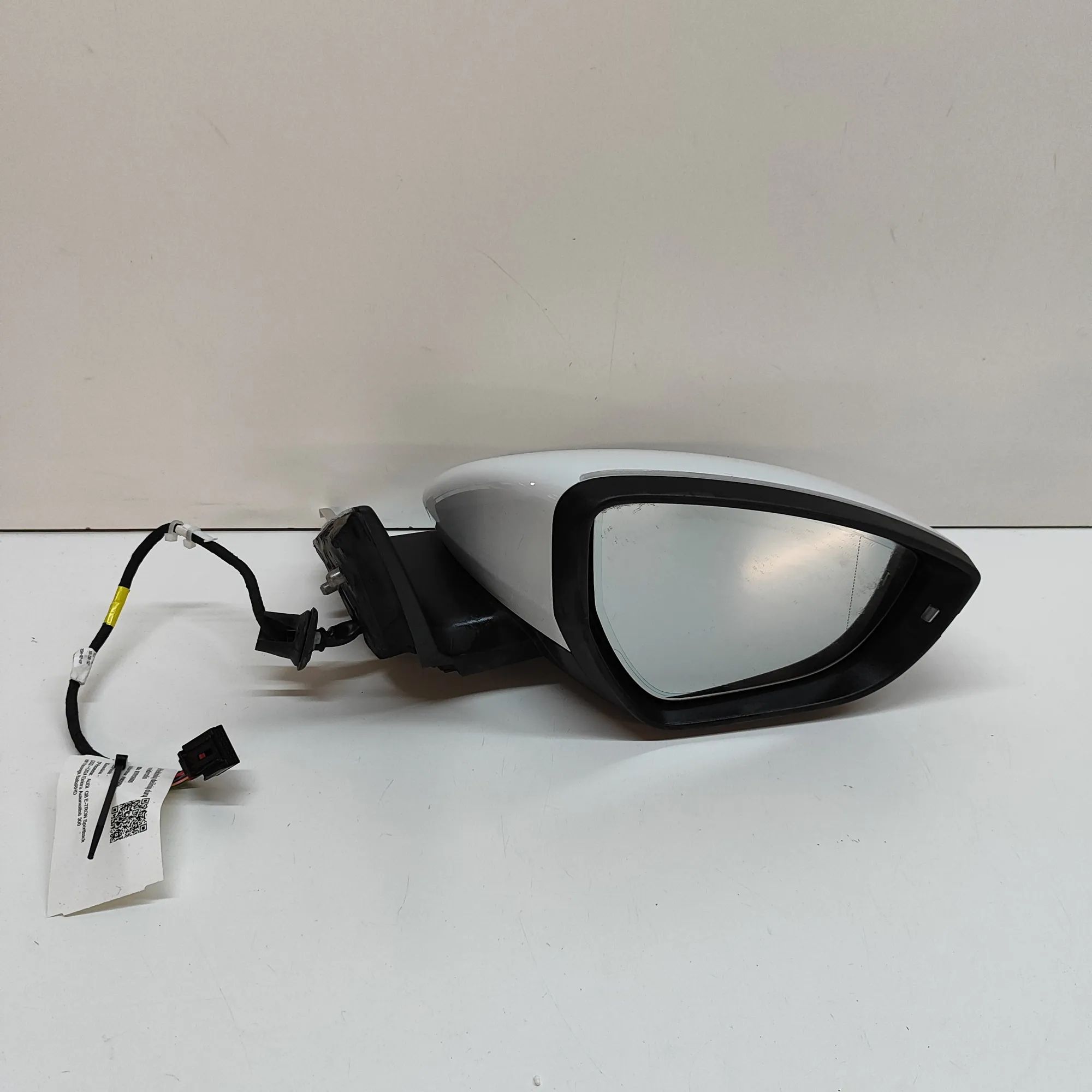 Audi Q8 Right Side Wing Mirror 4KR857410J Right Side Wing Mirror AUDI Q8 (E-TR...