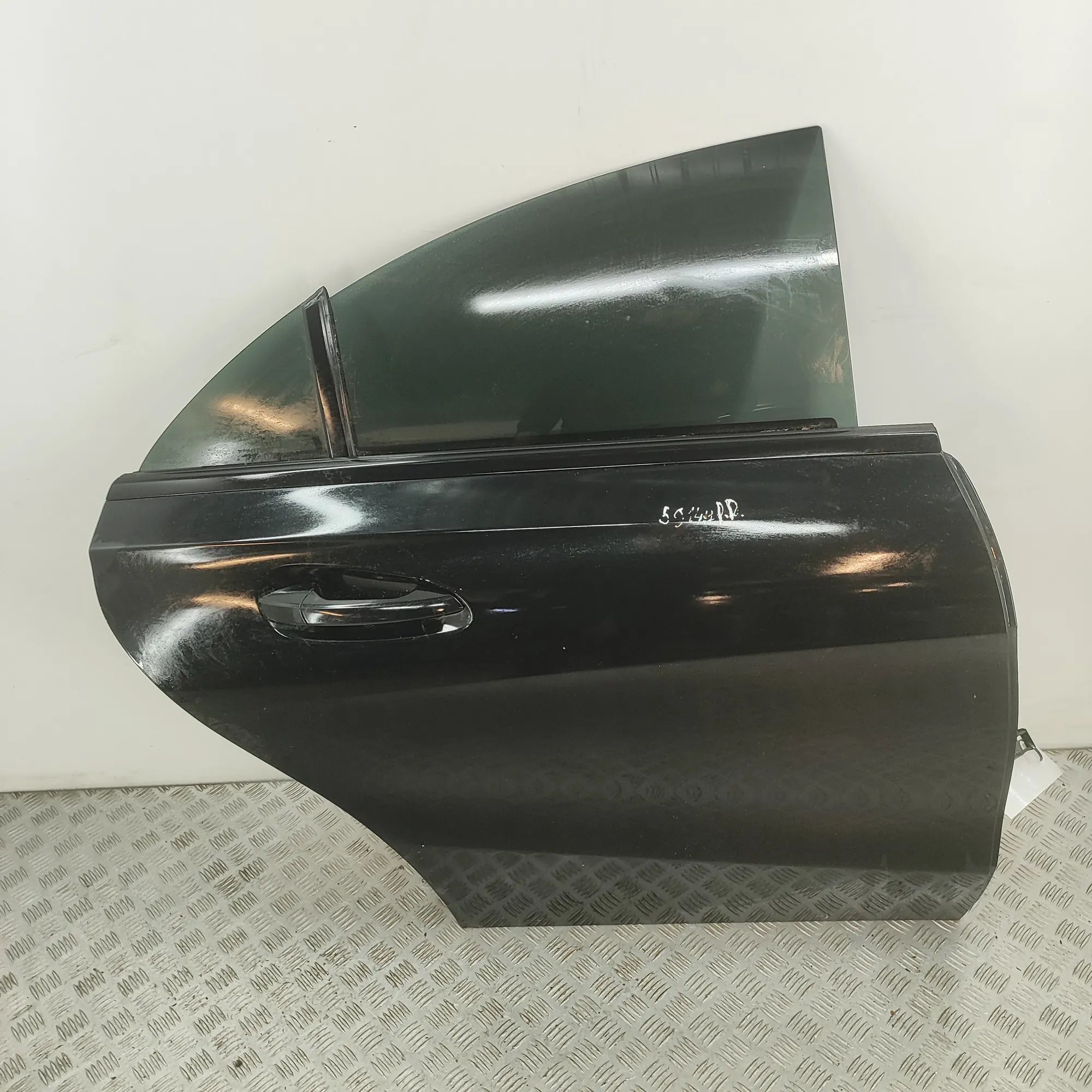 Mercedes-Benz CLA (C117) Rear Right Door A1177320210 Rear Right Door MERCEDES-BENZ CLA (...