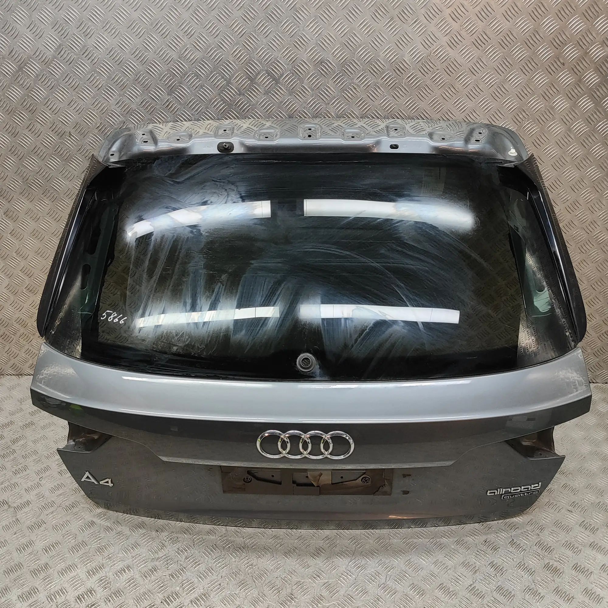 Audi A4 (B9) Tailgate Bootlid 8W9827025B Tailgate Bootlid AUDI A4 (Allroad 8W...