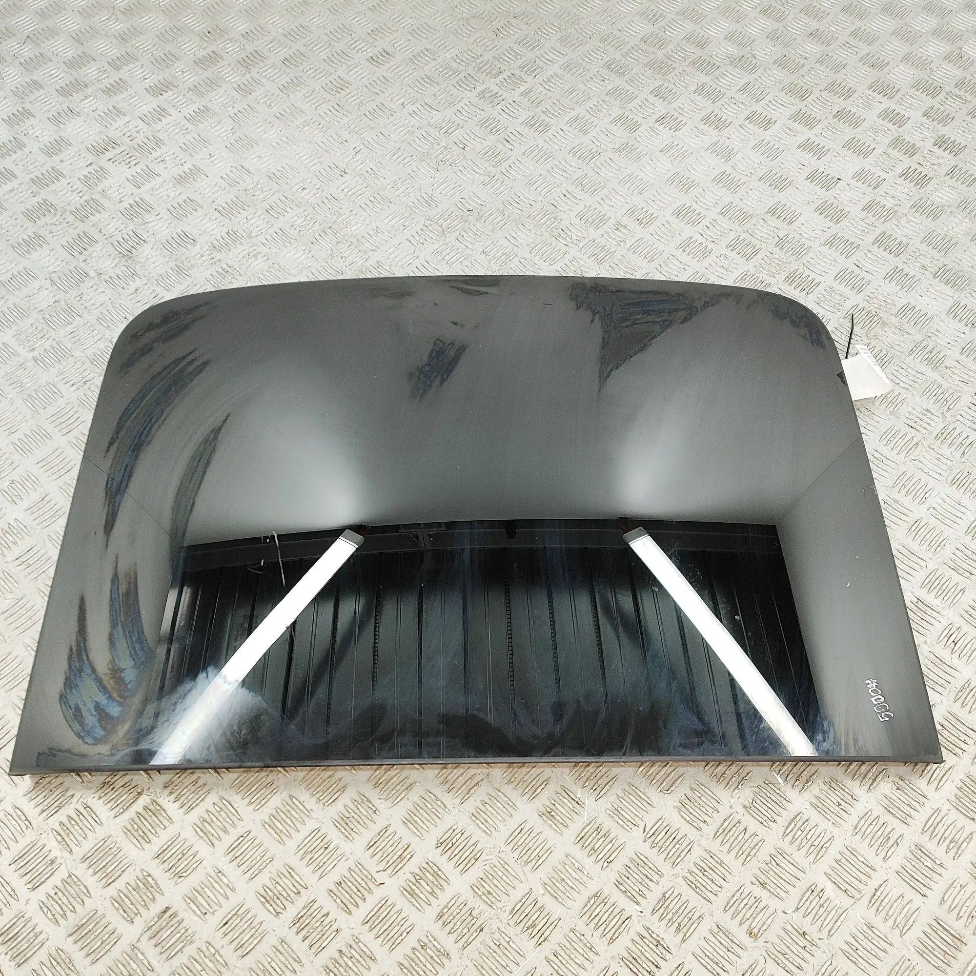 Audi Q8 Kattoluukku 4M8877055 Sunroof AUDI Q8 (4MN) (2018-...)

Par...