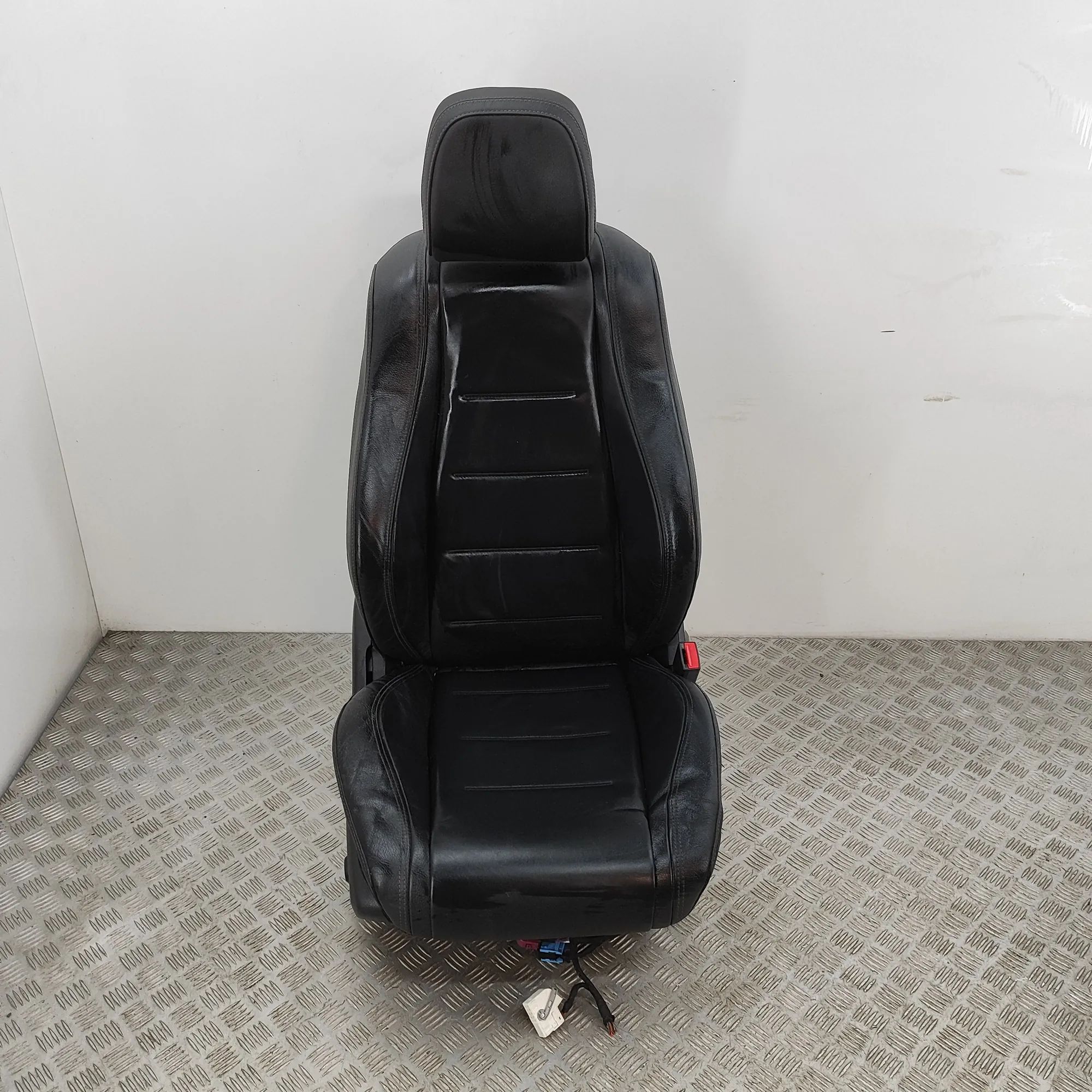 Mercedes-Benz GLE (W167) Front Right Seat A0009103311, A0009102912 Front Right Seat MERCE...