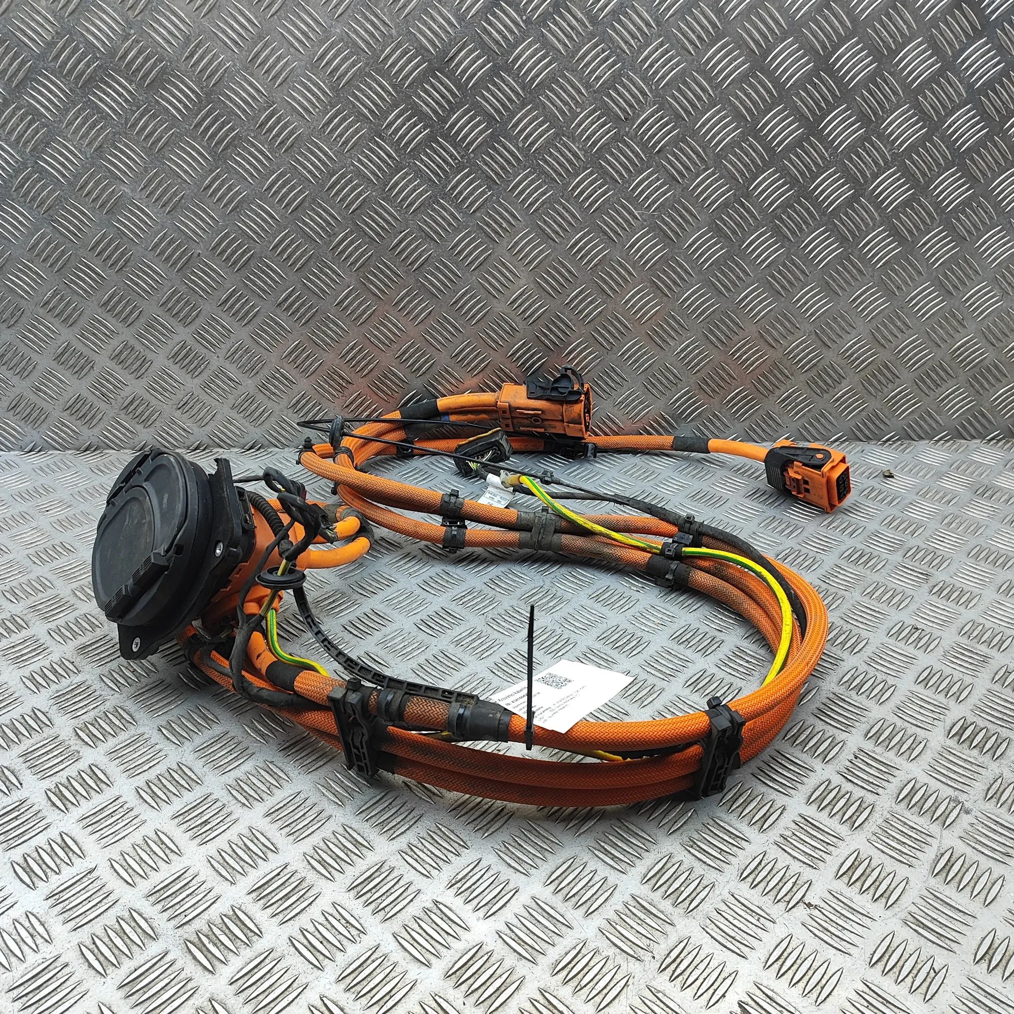 Mercedes-Benz GLB / EQB (X247) Battery Charging Cable A0005455510, A2435407213 Battery Charging Cable...