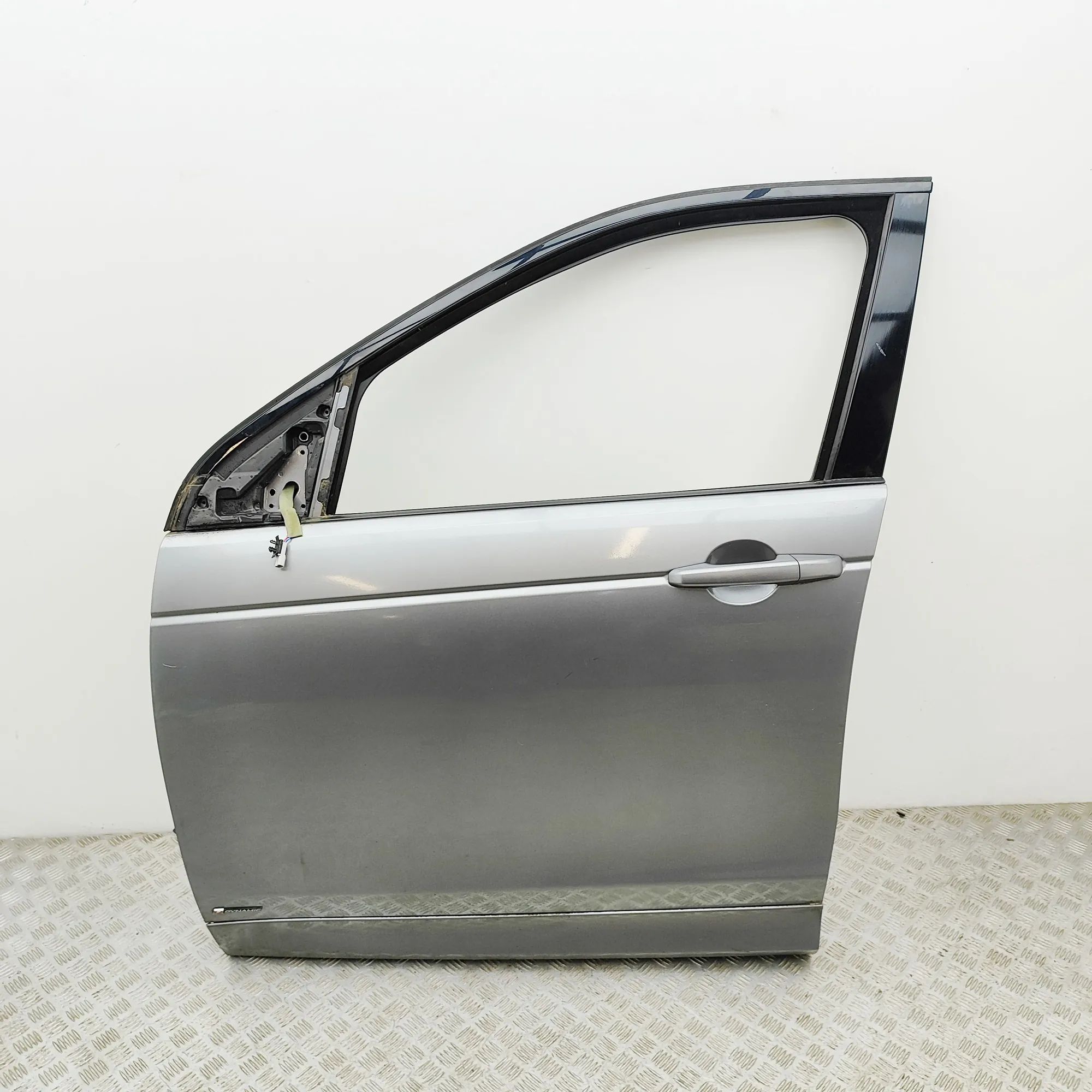 Land Rover Discovery Sport Front Left Door
