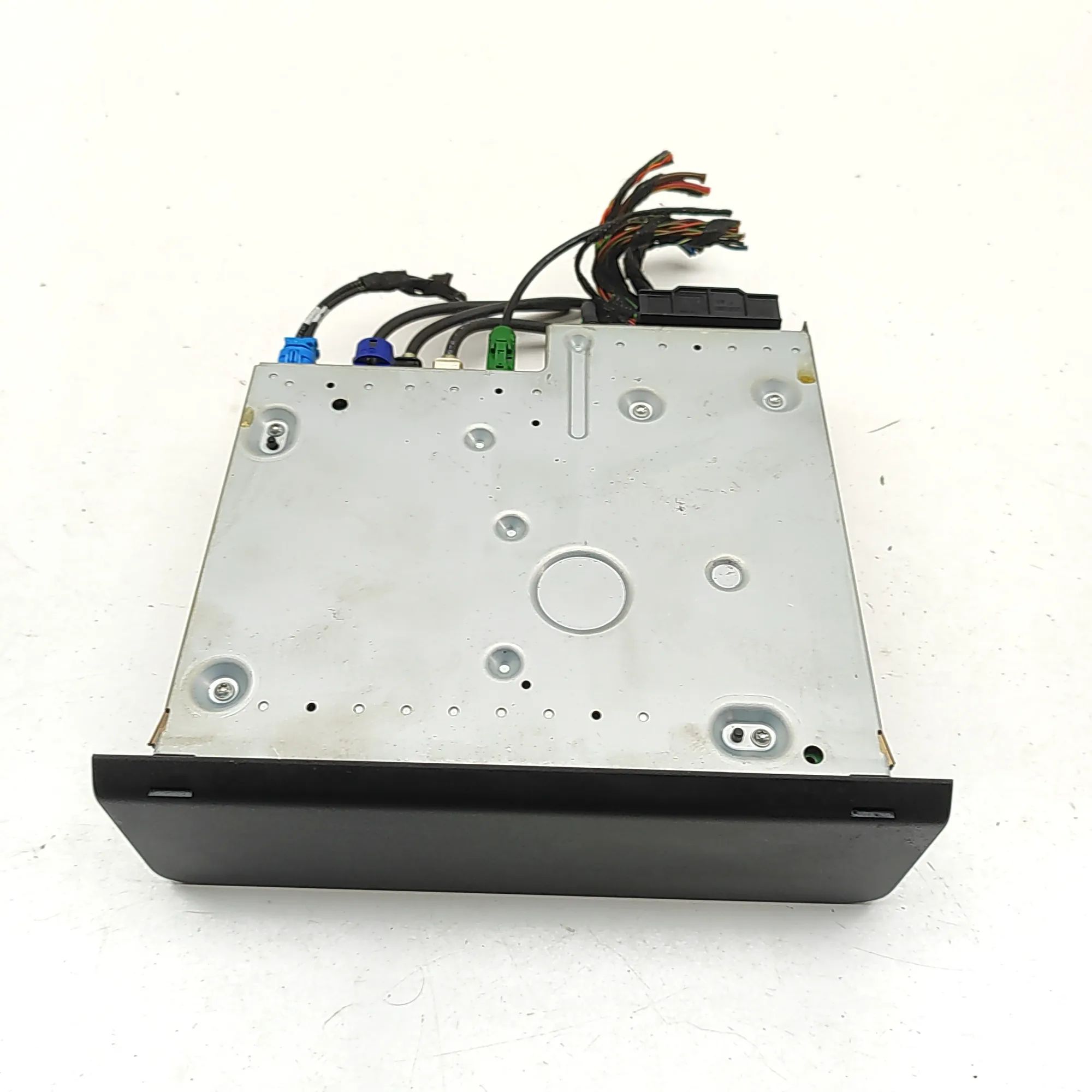 Audi A4 (B9) Navigation Control Unit 8W2035043, 28700552, 8W2035043A Navigation Cont...