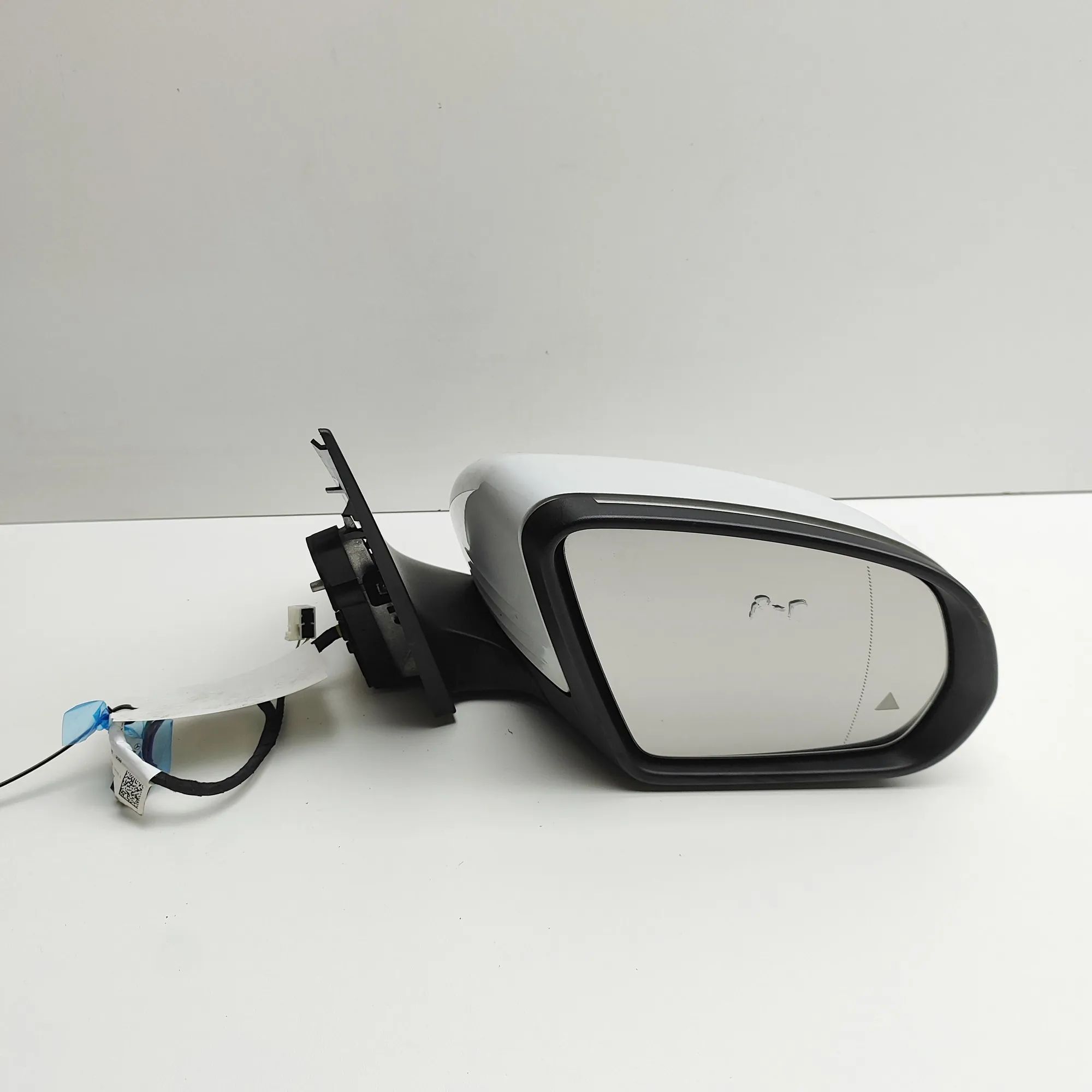Mercedes-Benz GLA / EQA (H247) Right Side Wing Mirror A2478109610 Right Side Wing Mirror MERCEDES-BEN...