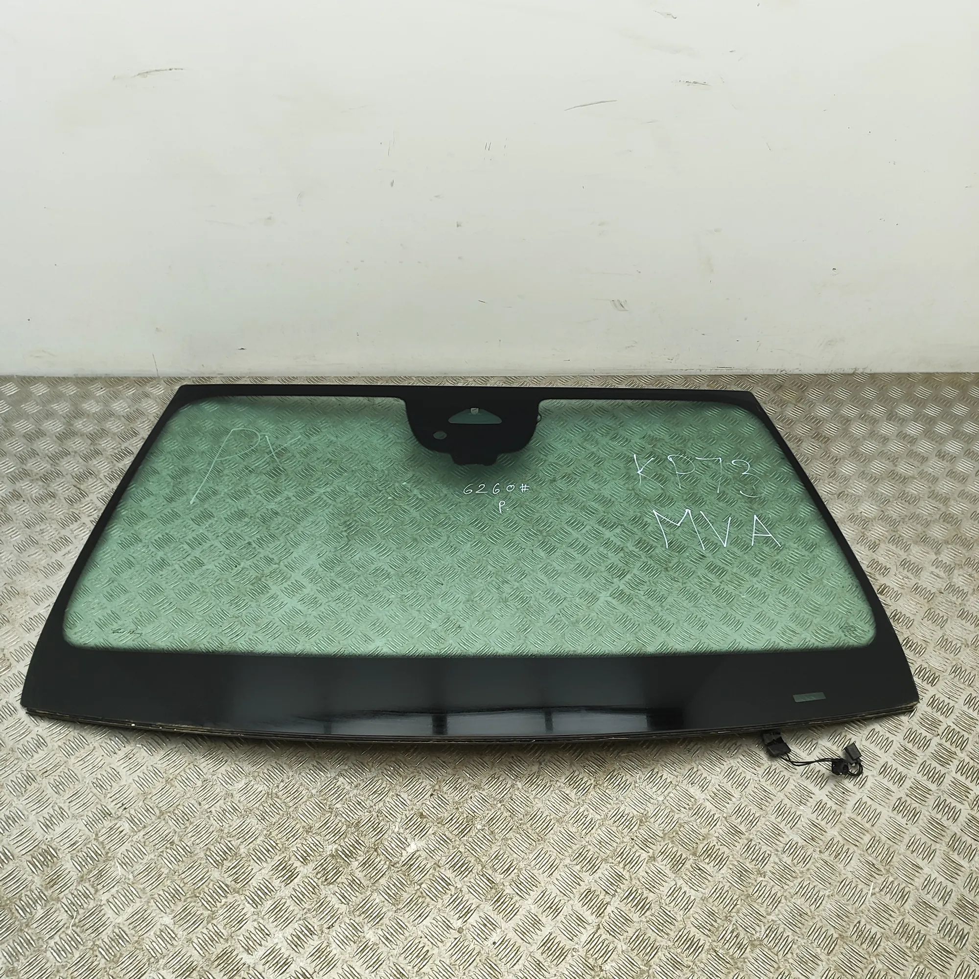 Mercedes-Benz GLE (W167) Front Windshield A0525453826, A1676703001, A1678216400 Front Win...