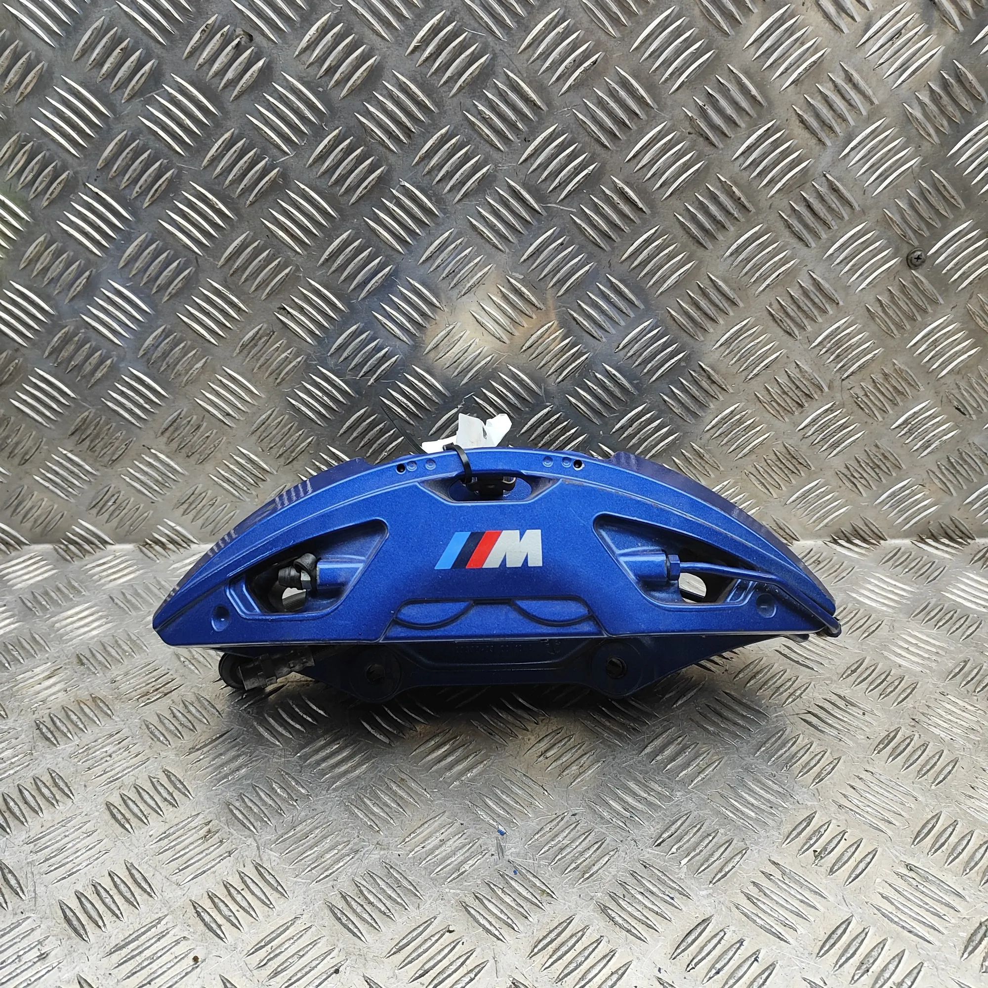 BMW X6 (G06) Front Left Brake Caliper