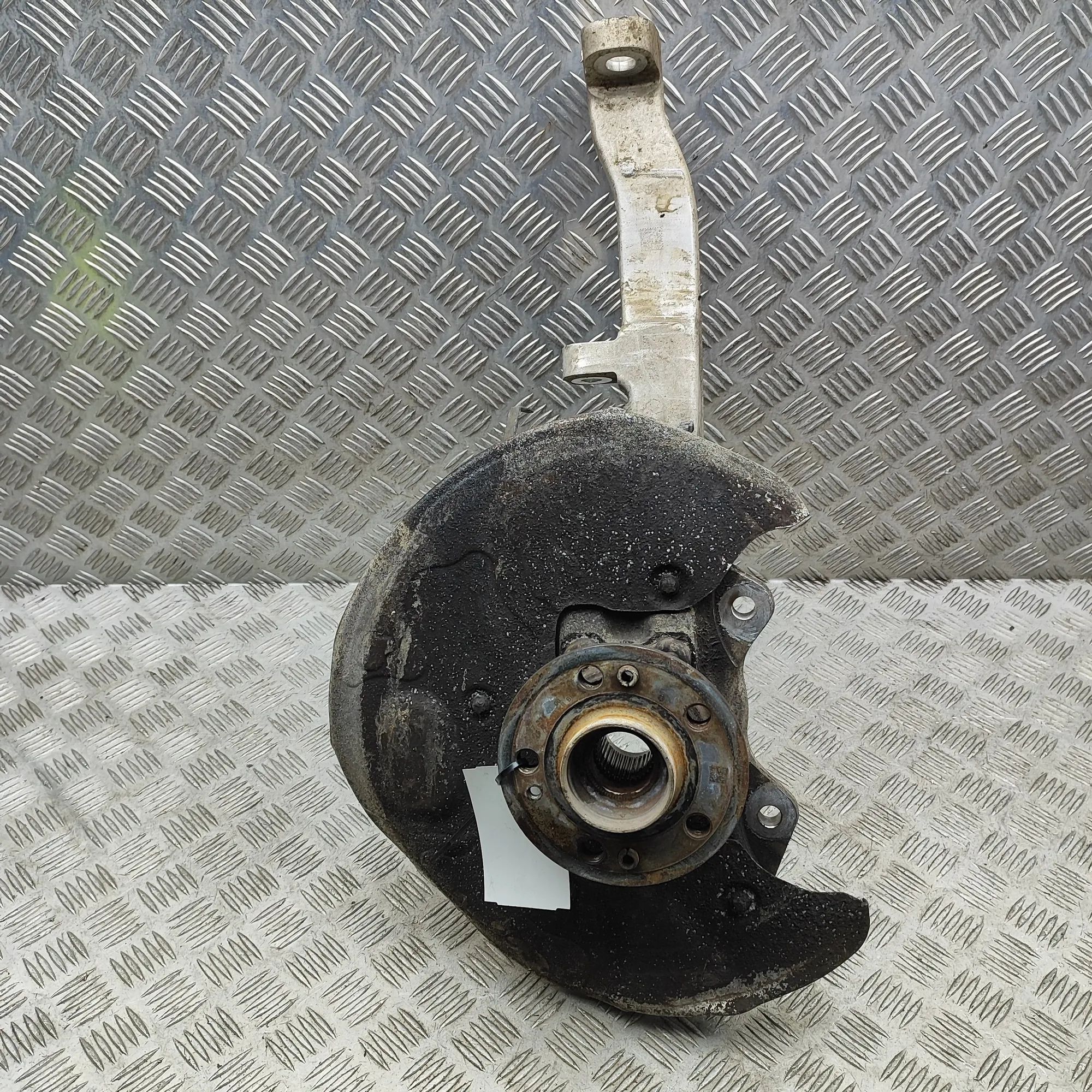 Mercedes-Benz GLE (W167) Front Left Wheel Hub A1673340300, A1673322500 Front Left Wheel Hub M...