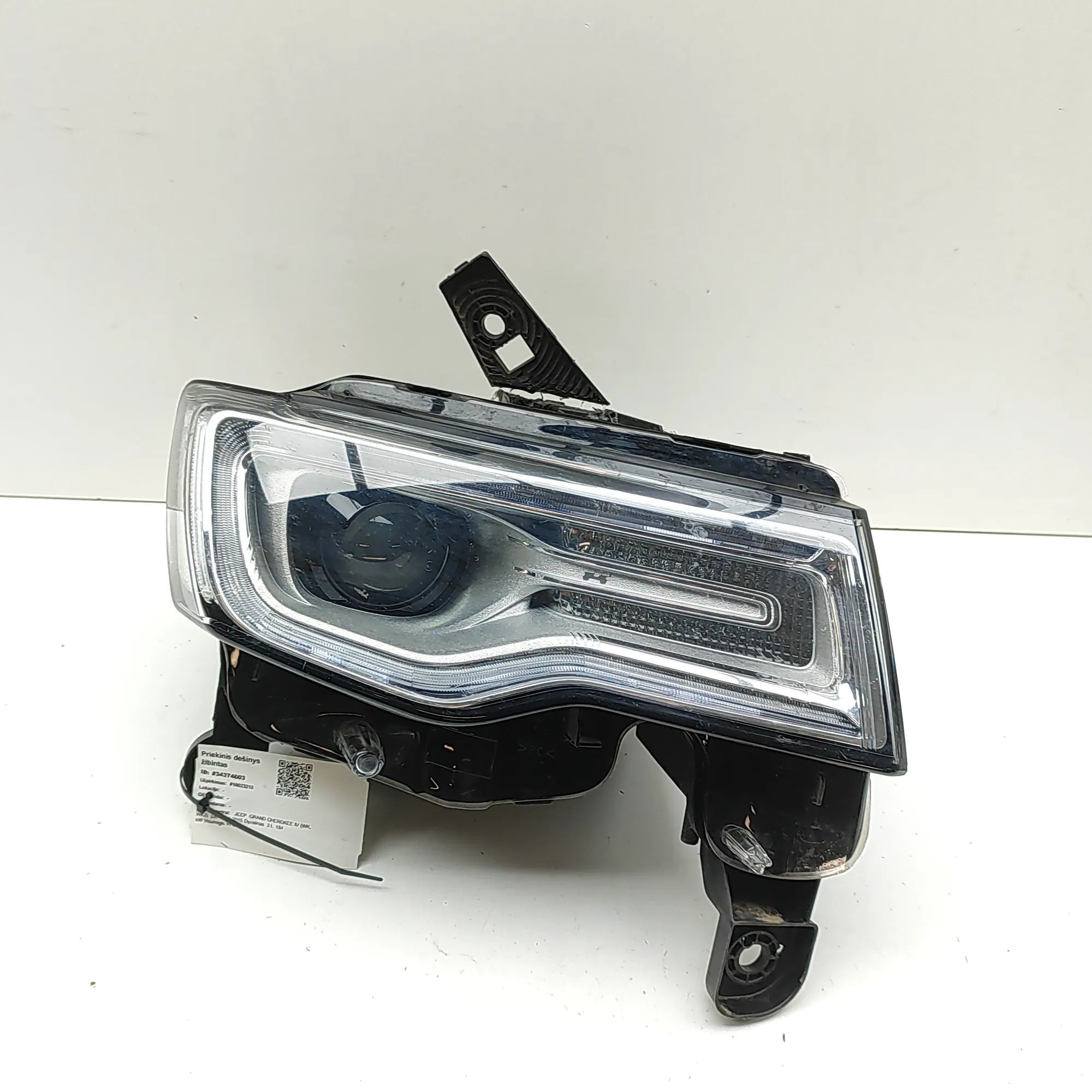 Jeep Grand Cherokee (WK) Front Right Headlight T77632B, 68289240AH Front Right Headlight JEEP ...