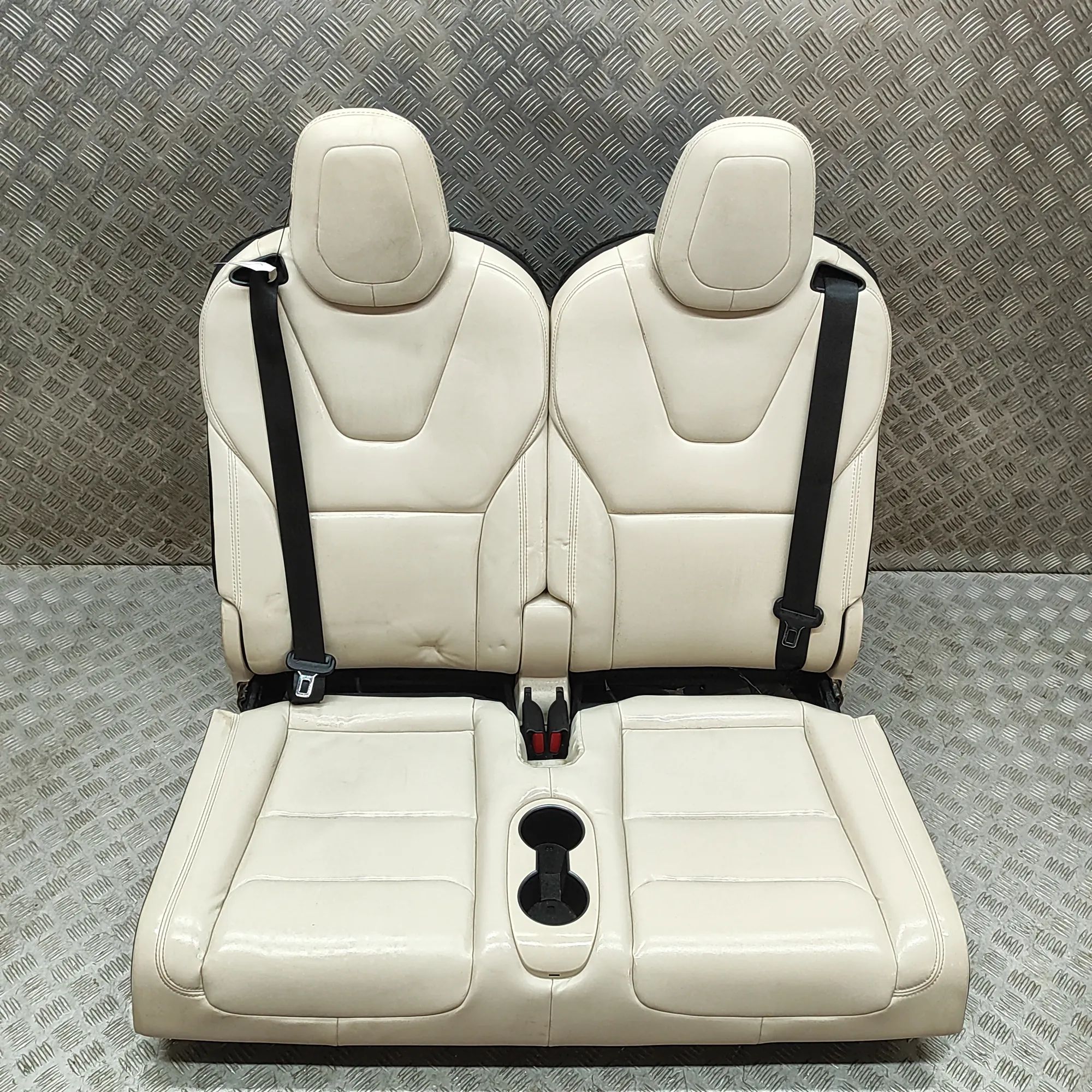 Tesla Model X Заднее сиденье 1067381-00-C Rear Seat TESLA MODEL X (2013-...)...