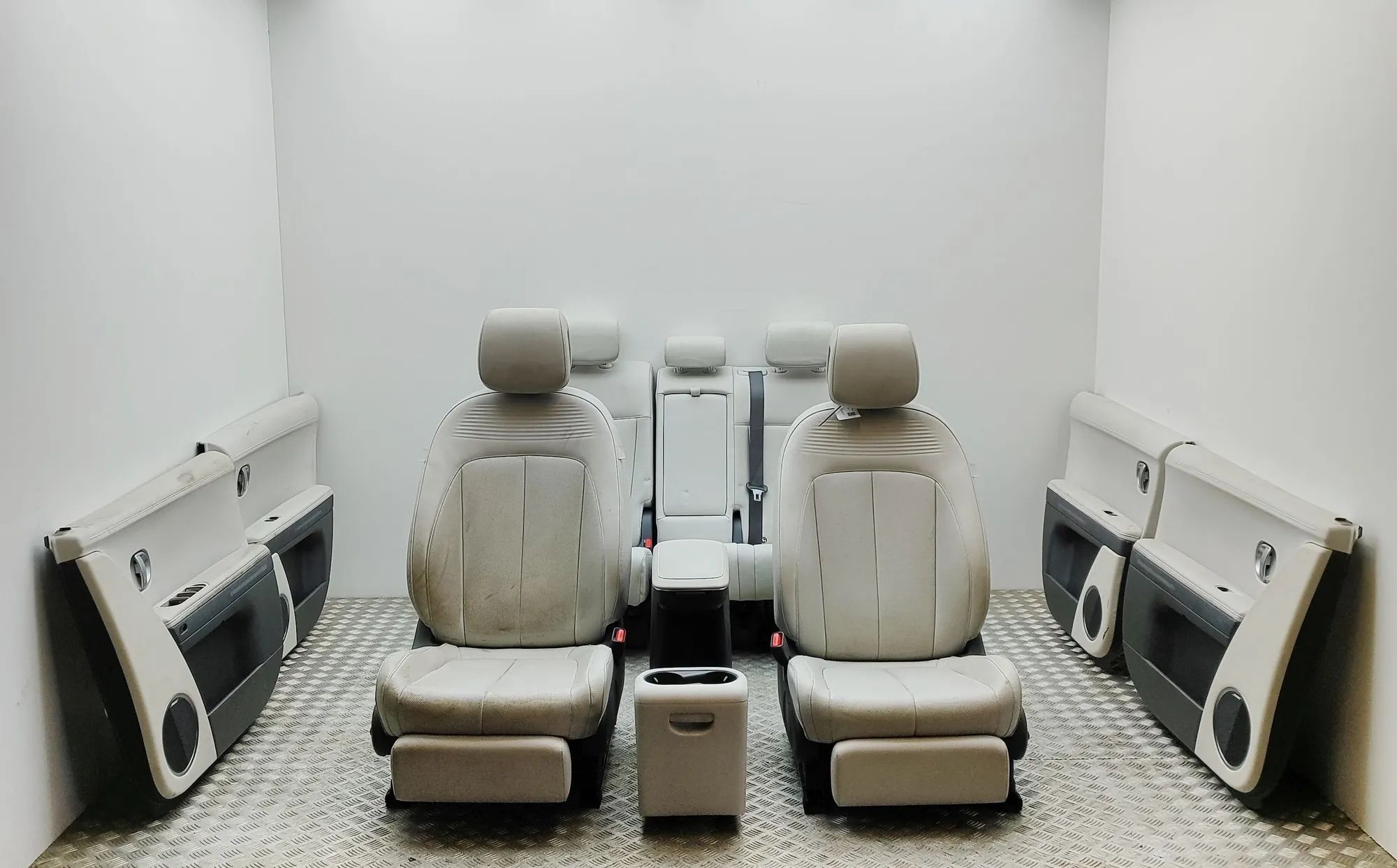 Hyundai Ioniq Interior Seats W/ Door Cards Kit 82307-GI060YGU, 83306-GI090YGU, 83305-GI090YGU,...