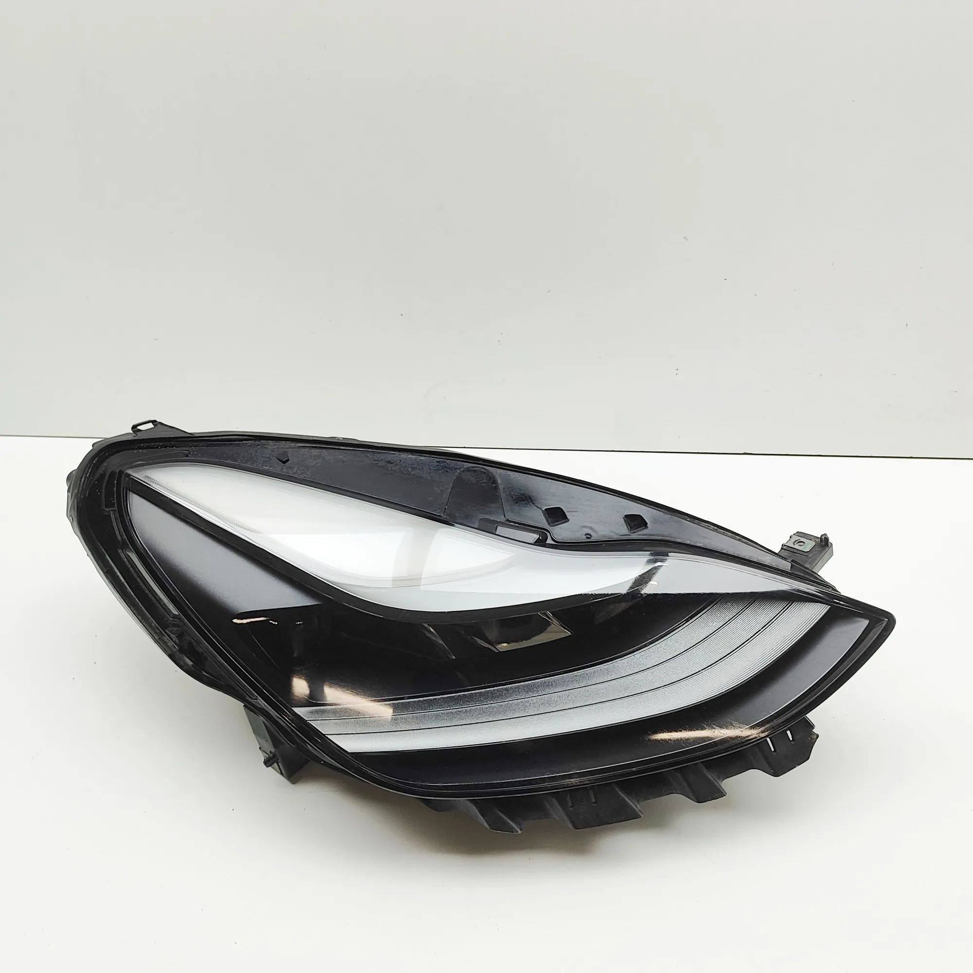 Tesla Model Y Front Right Headlight 1514953-00-D Front Right Headlight TESLA MODEL ...