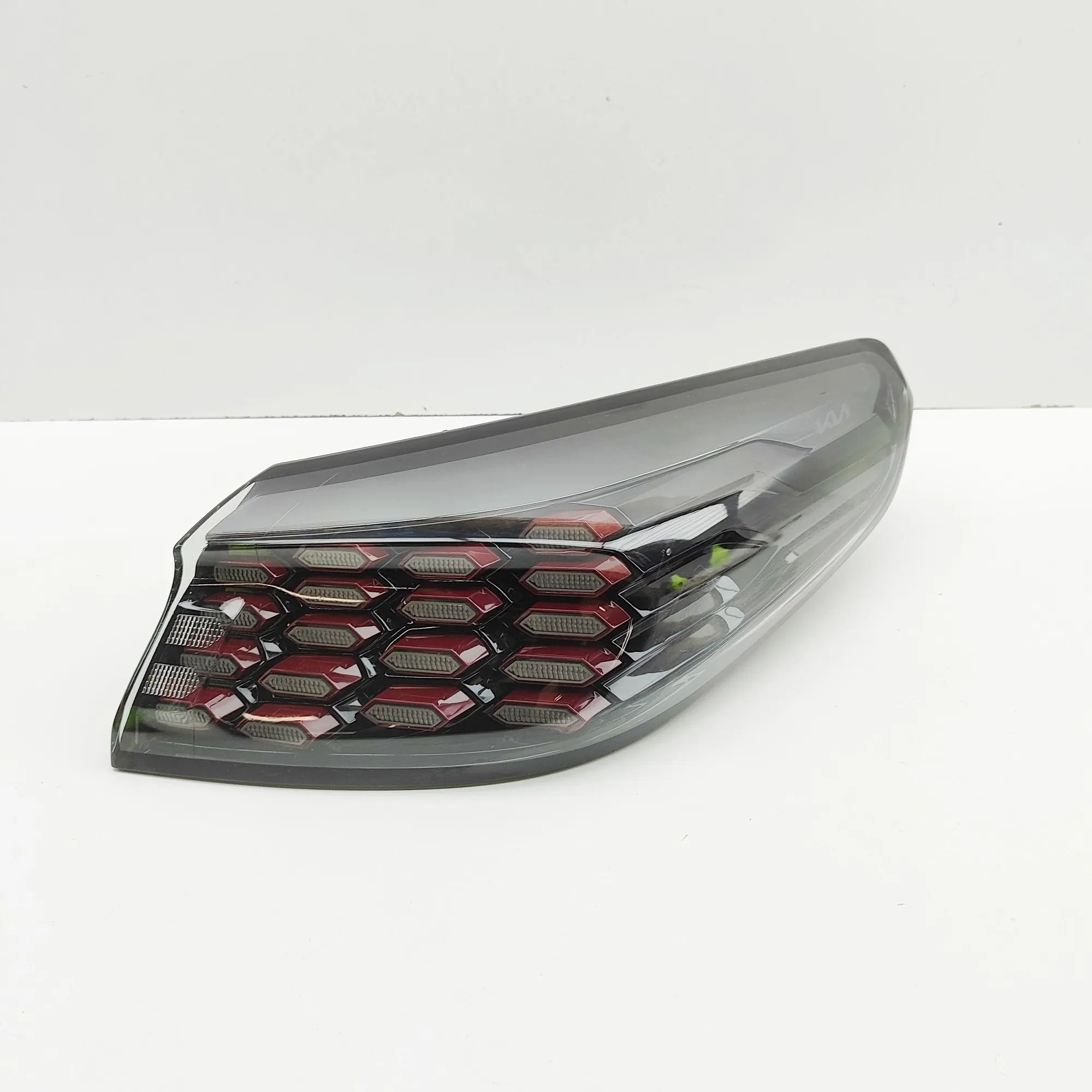 Kia Ceed (CD) Rear Right Tail Light 92402-J7800, J7924-62070 Rear Right Tail Light ...