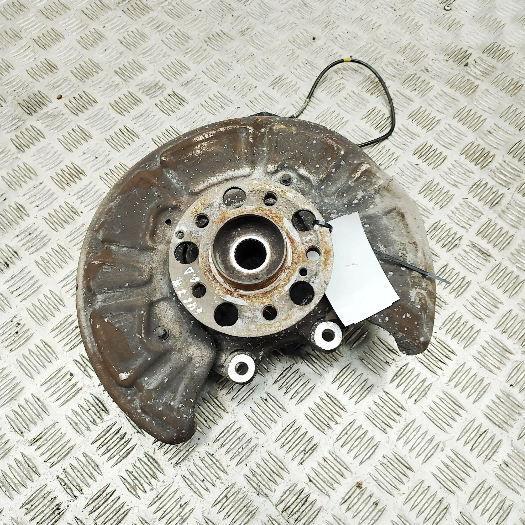 Mercedes-Benz A (W177) Rear Right Wheel Hub A2133505607 Rear Right Wheel Hub MERCEDES-BENZ ...