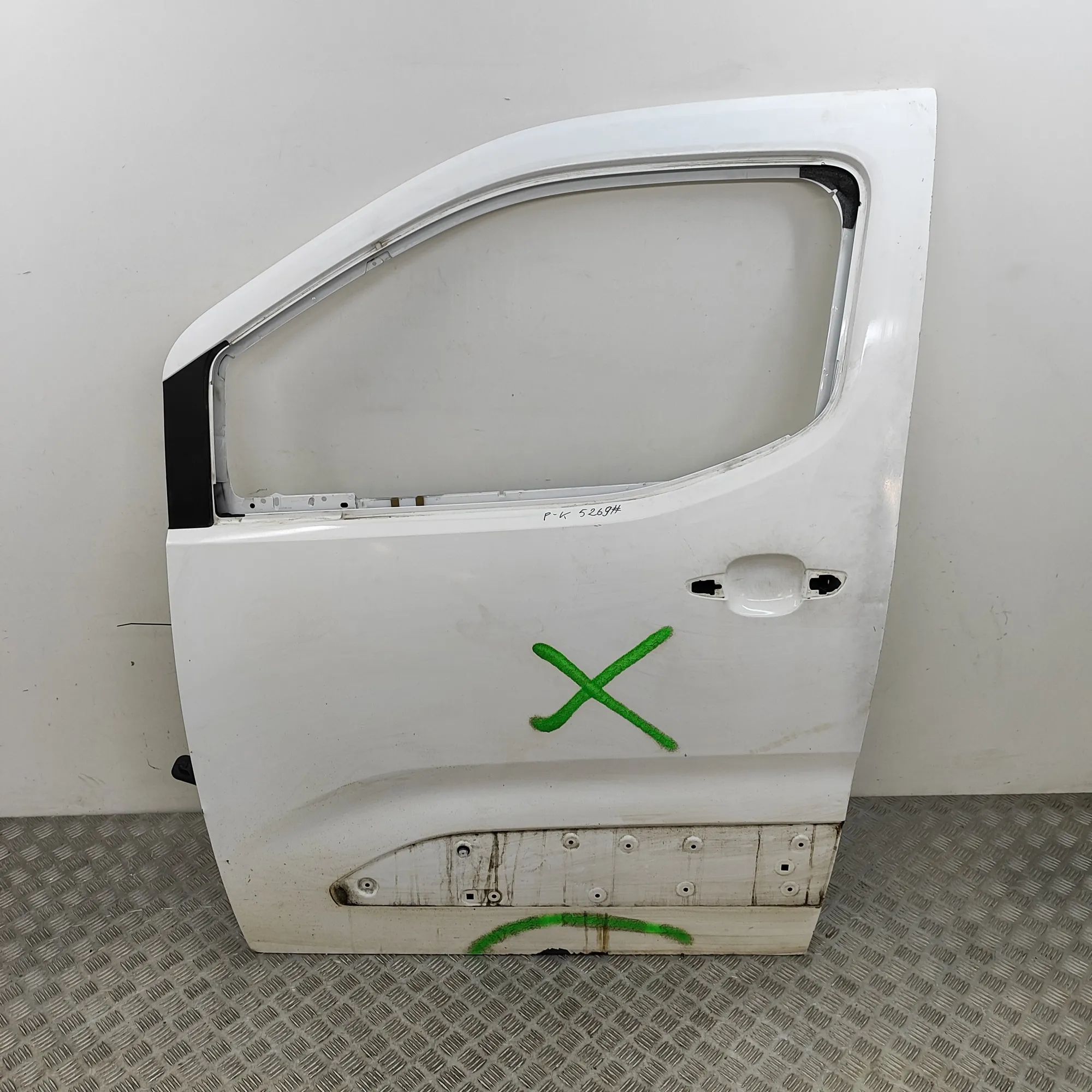 Peugeot Partner / Rifter Front Left Door 9822696380 Front Left Door PEUGEOT PARTNER (Fur...