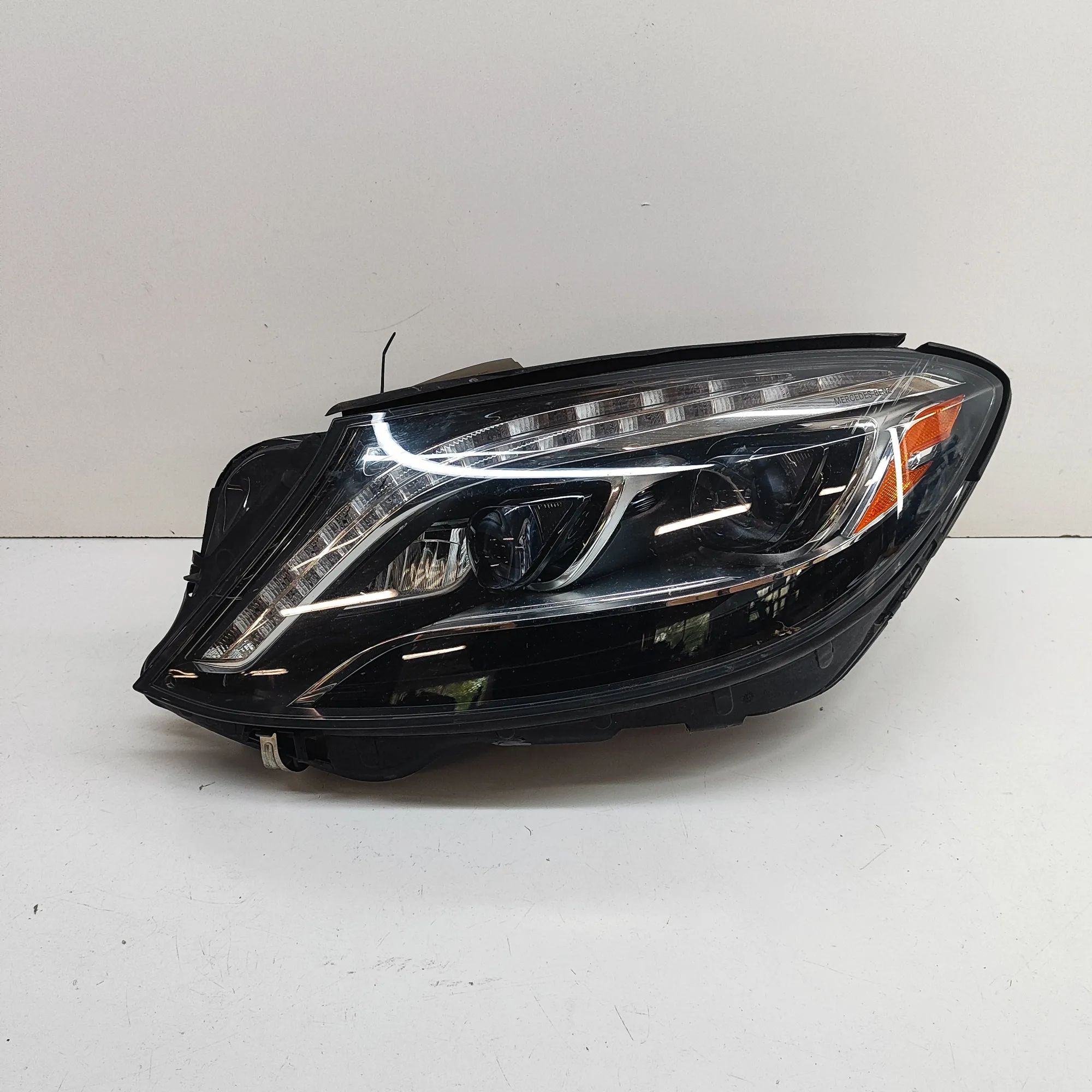 Mercedes-Benz A (W176) Front Left Headlight A2229061102 Front Left Headlight MERCEDES-BENZ ...
