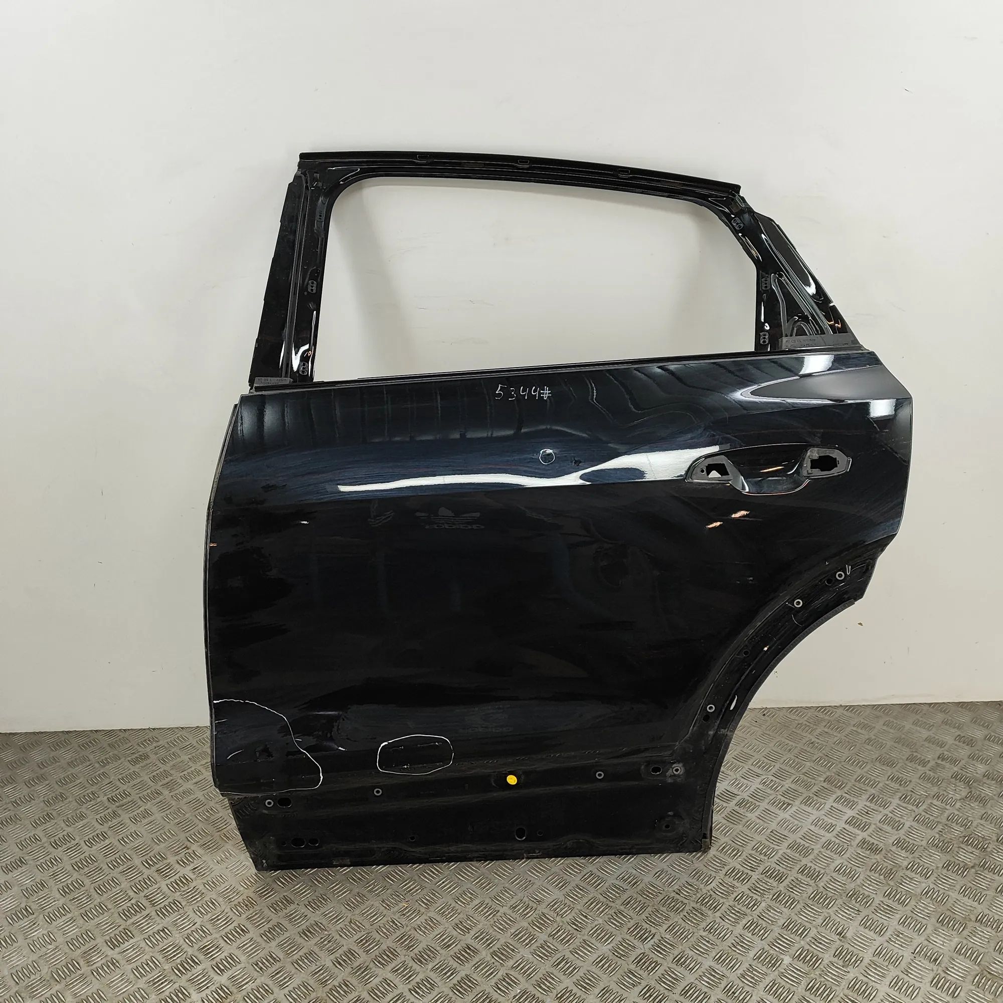 Audi Q8 Rear Left Door 4KE833051, 4KE833051 Rear Left Door AUDI Q8 (E-...