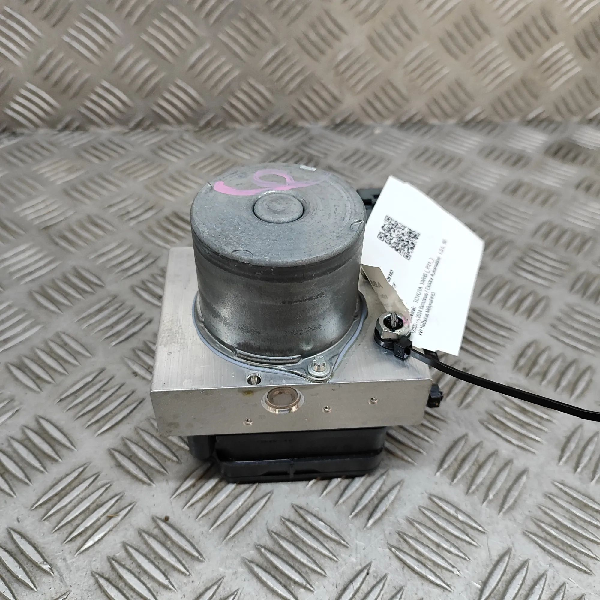 Toyota Yaris АБС Гидронасос  44540-0DA30, 445400DA30 ABS Pump TOYOTA YARIS (...
