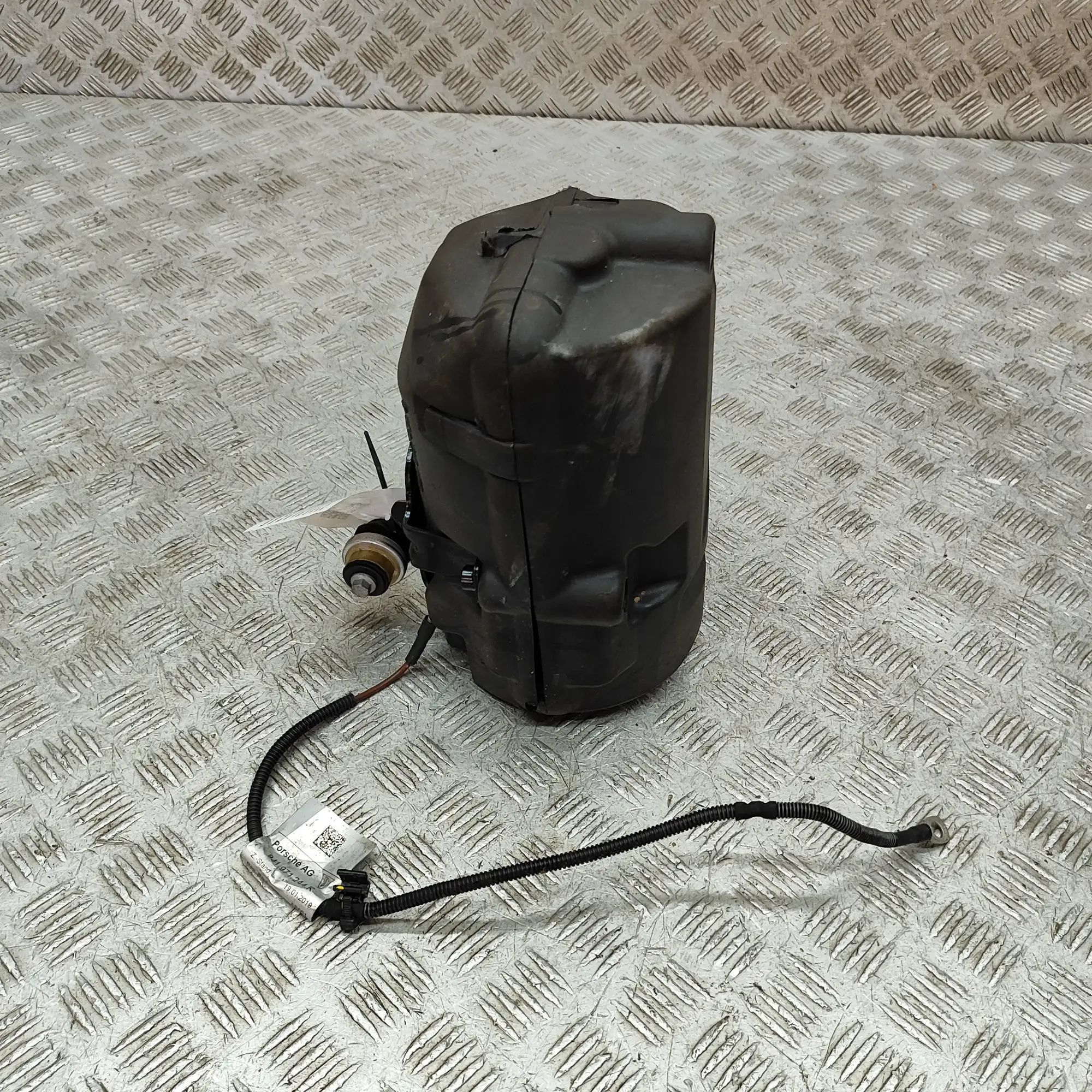 Audi e-tron GT (FW) Air Condition A/C Pump 9J1816431B Air Condition A/C Pump AUDI E-TRON G...