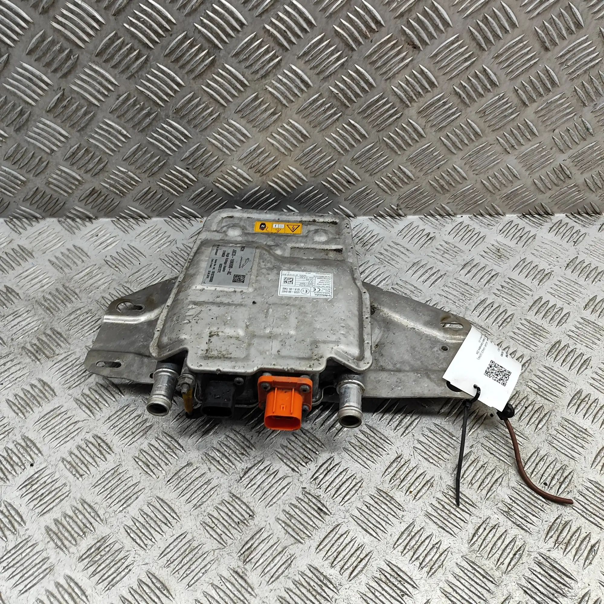 Jaguar I-Pace Electric Coolant Heater 9033727C, J9D3-18K600-AC Electric Coolant Heate...