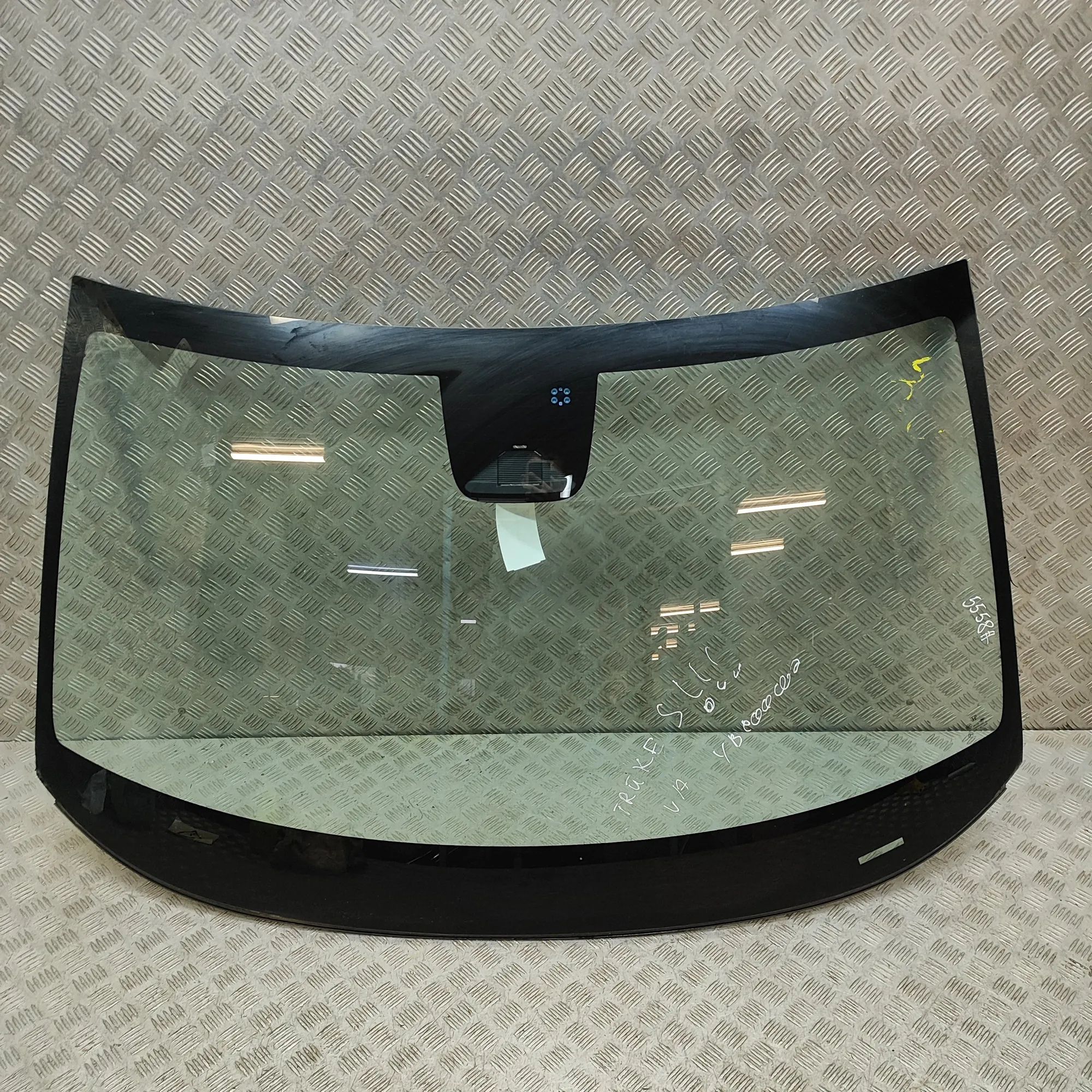 Honda HR-V / e:Ny1 Front Windshield 73111-31A-E01 Front Windshield HONDA E:NY1 (202...