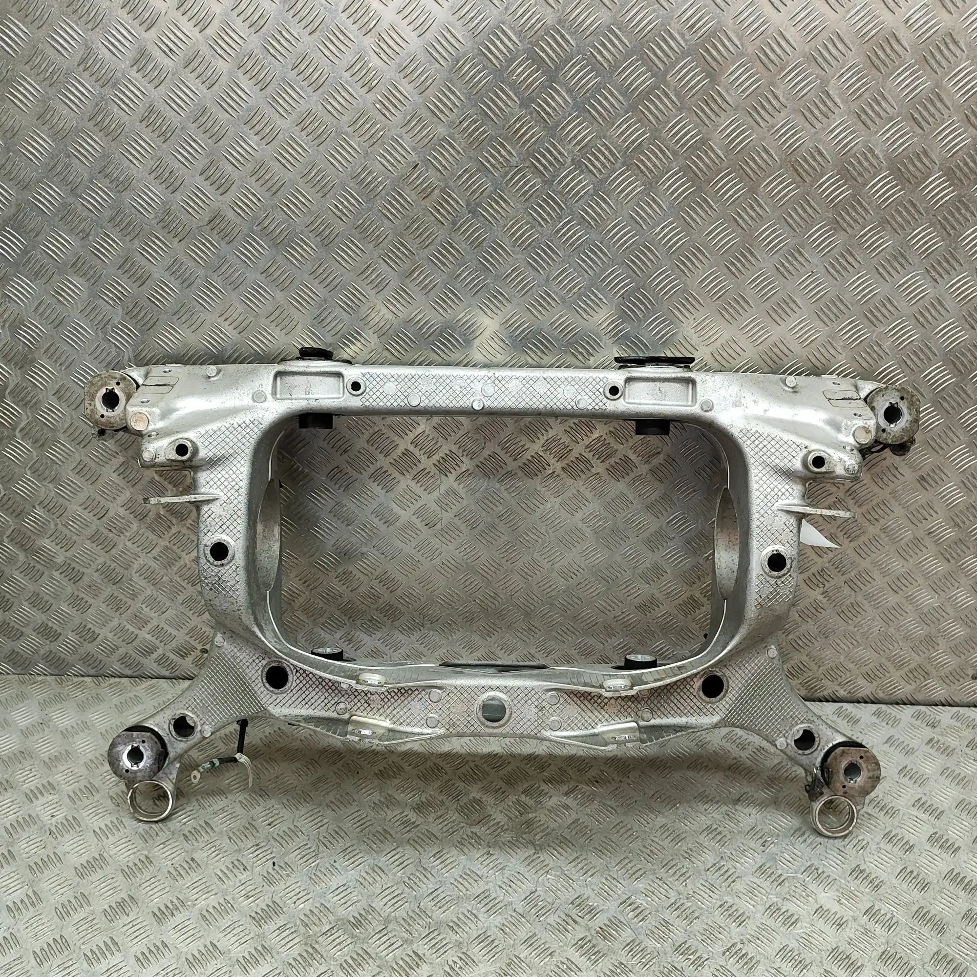 Volvo XC40 / EX40 Rear subframe 32333366 Rear Subframe VOLVO XC40 (536) (2017-....