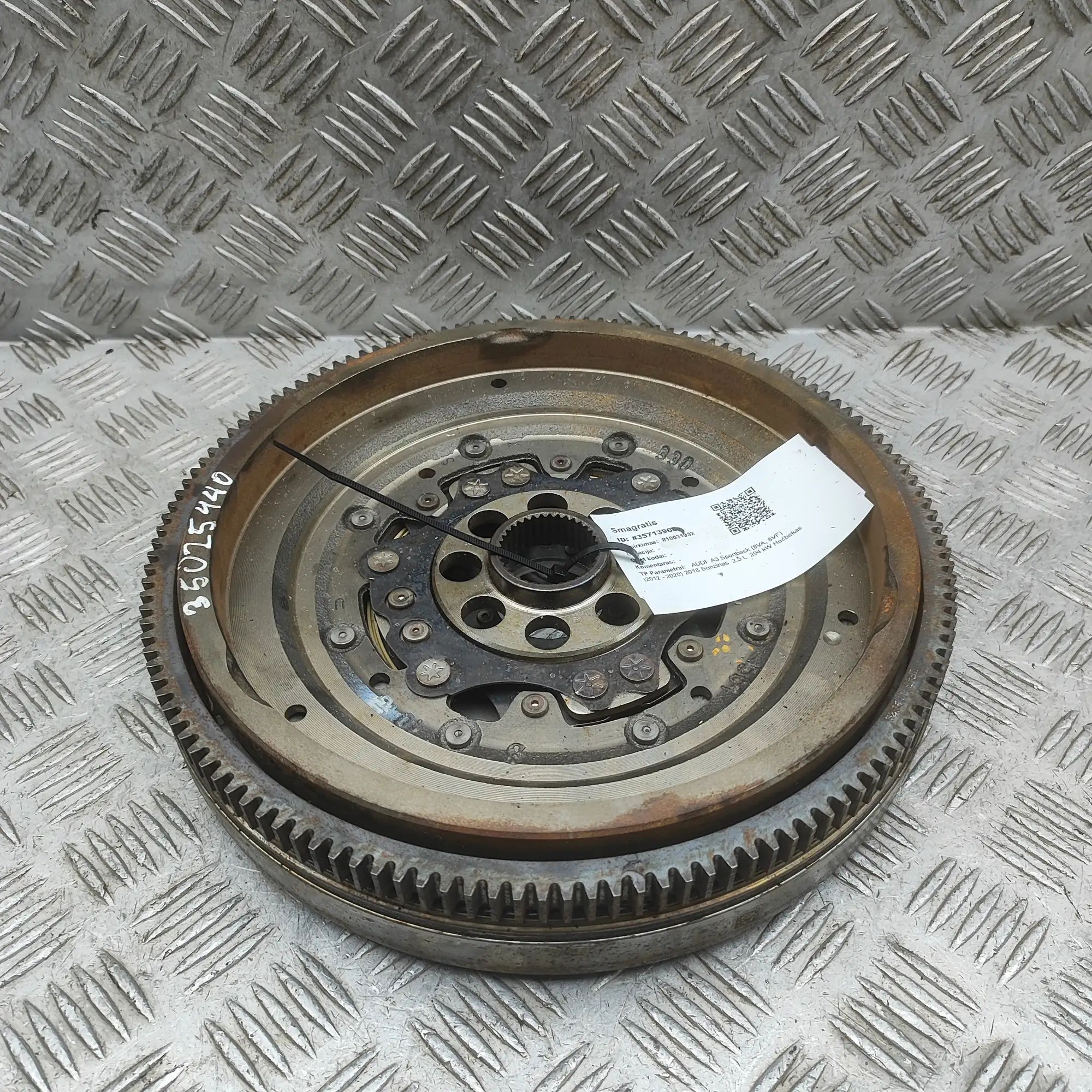 Audi A3 (8V) маховик 07K105266H Flywheel AUDI A3 (Sportback 8VA, 8VF...