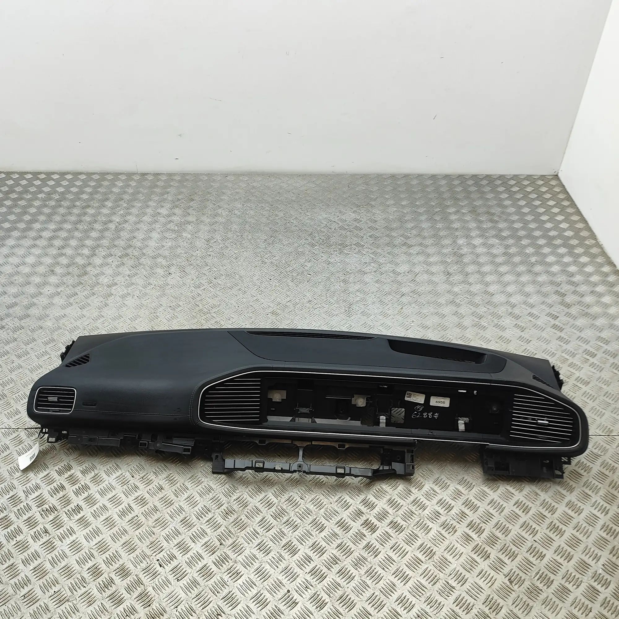 Mercedes-Benz GLE (W167) Dashboard A1676808909, A1675401309, A16768089099H15 Dashb...