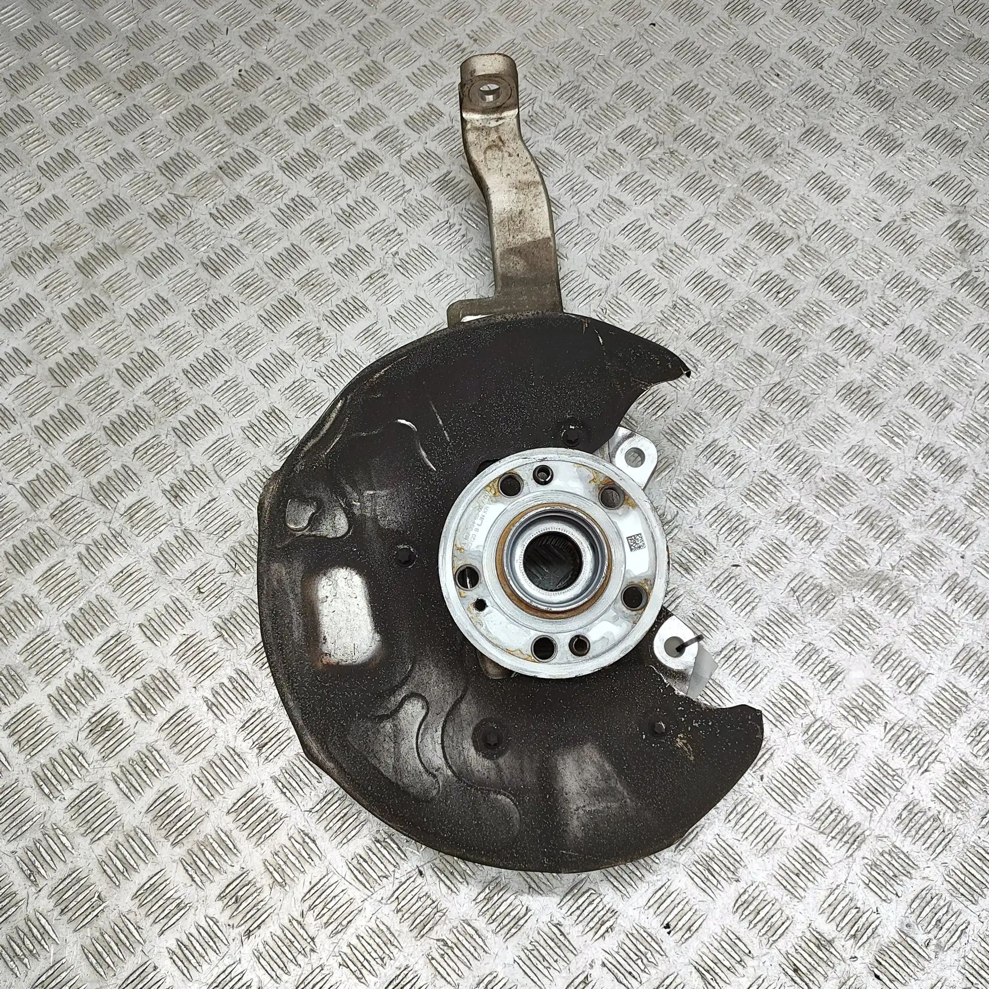 Mercedes-Benz GLE (W167) Front Left Wheel Hub A1673322500 Front Left Wheel Hub MERCEDES-BENZ ...