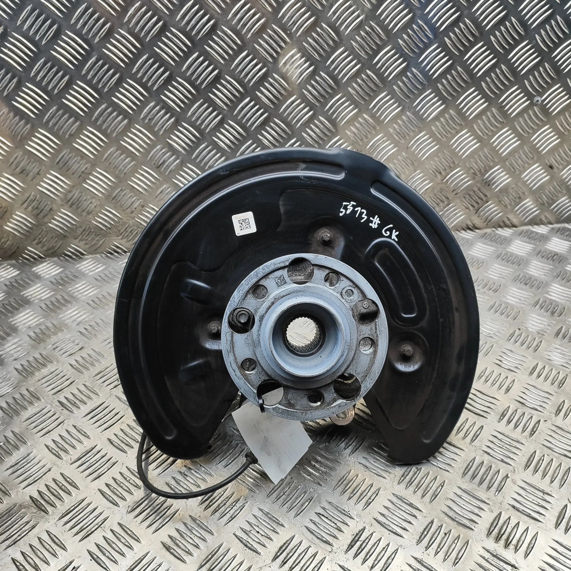 Mercedes-Benz A (W177) Rear Left Wheel Hub Spindle A2063505510 Rear Left Wheel Hub Spindle MERCEDE...