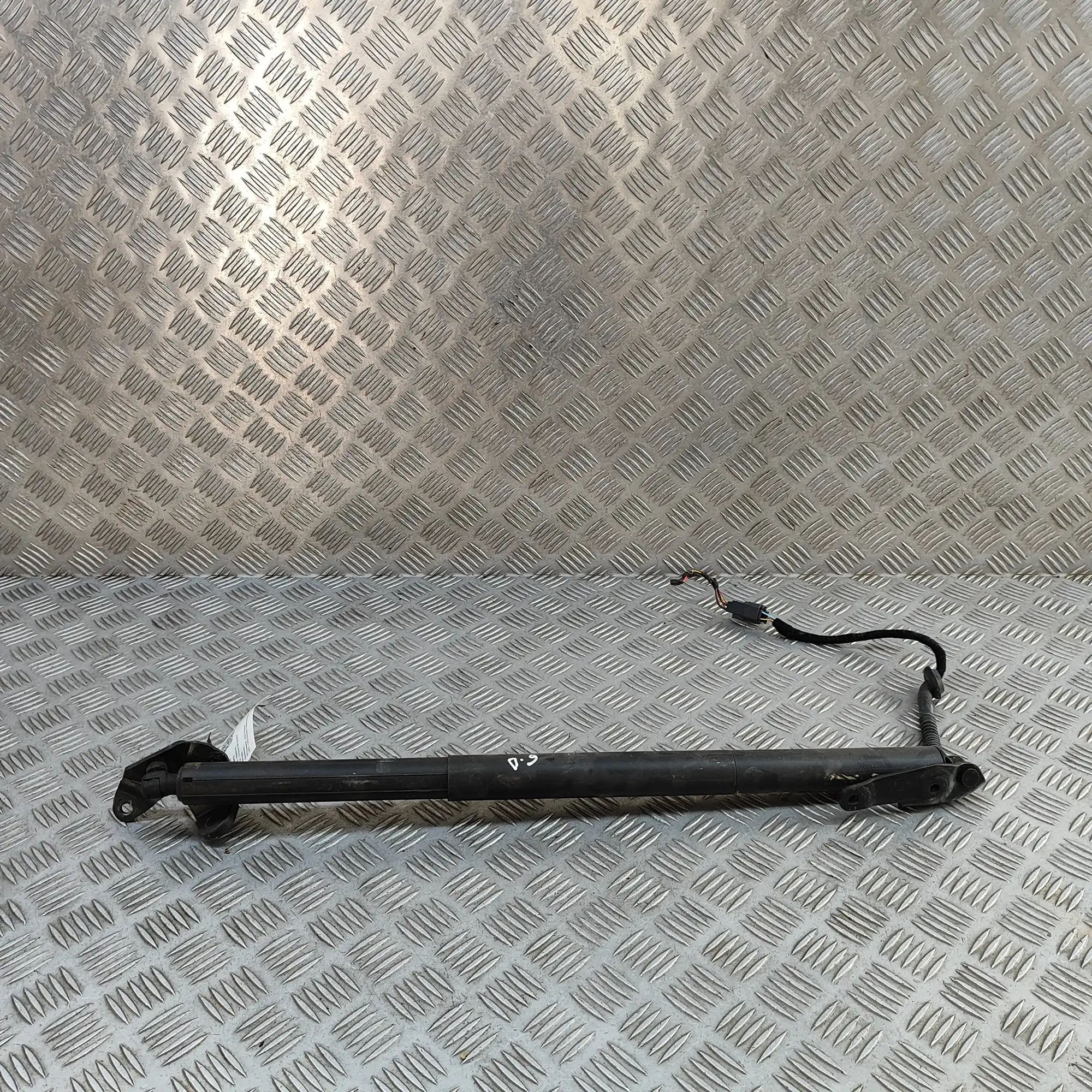 Audi A5 (B10) Right Side Tailgate Gas Strut 8B9827851B Right Side Tailgate Gas Strut AUDI A...
