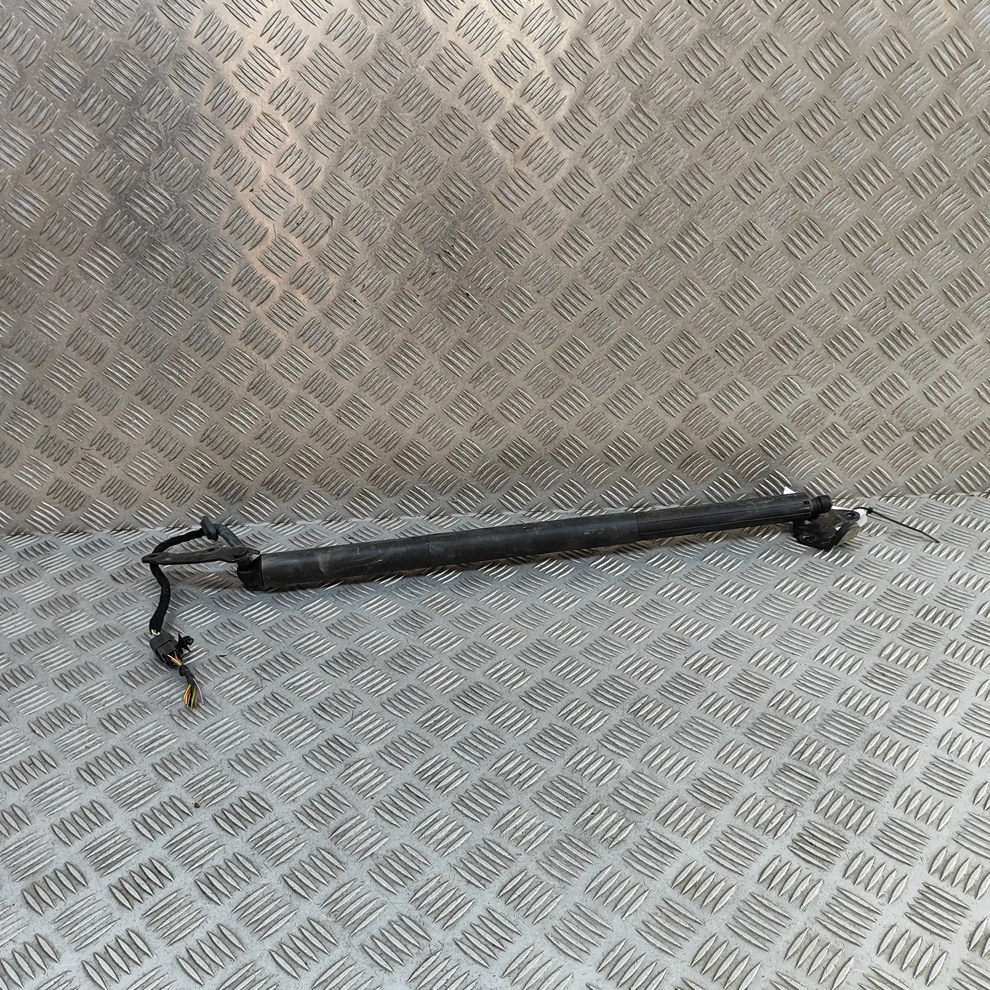 Audi A5 (B10) Left Side Tailgate Gas Strut 8B9827851B Left Side Tailgate Gas Strut AUDI A5...