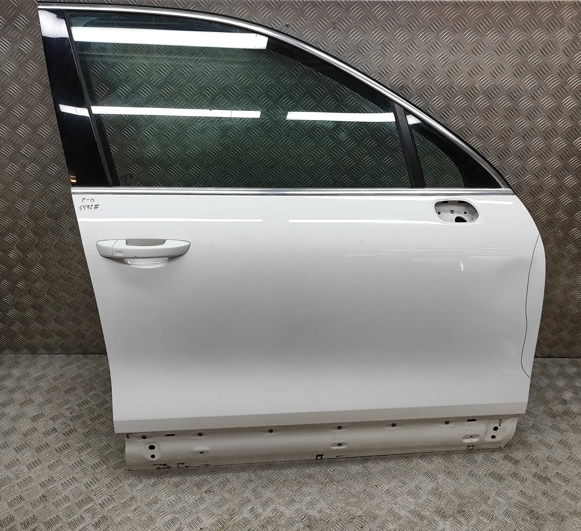 Volkswagen Touareg Front Right Door 7P0831312B Front Right Door VW TOUAREG (7P5) (2...