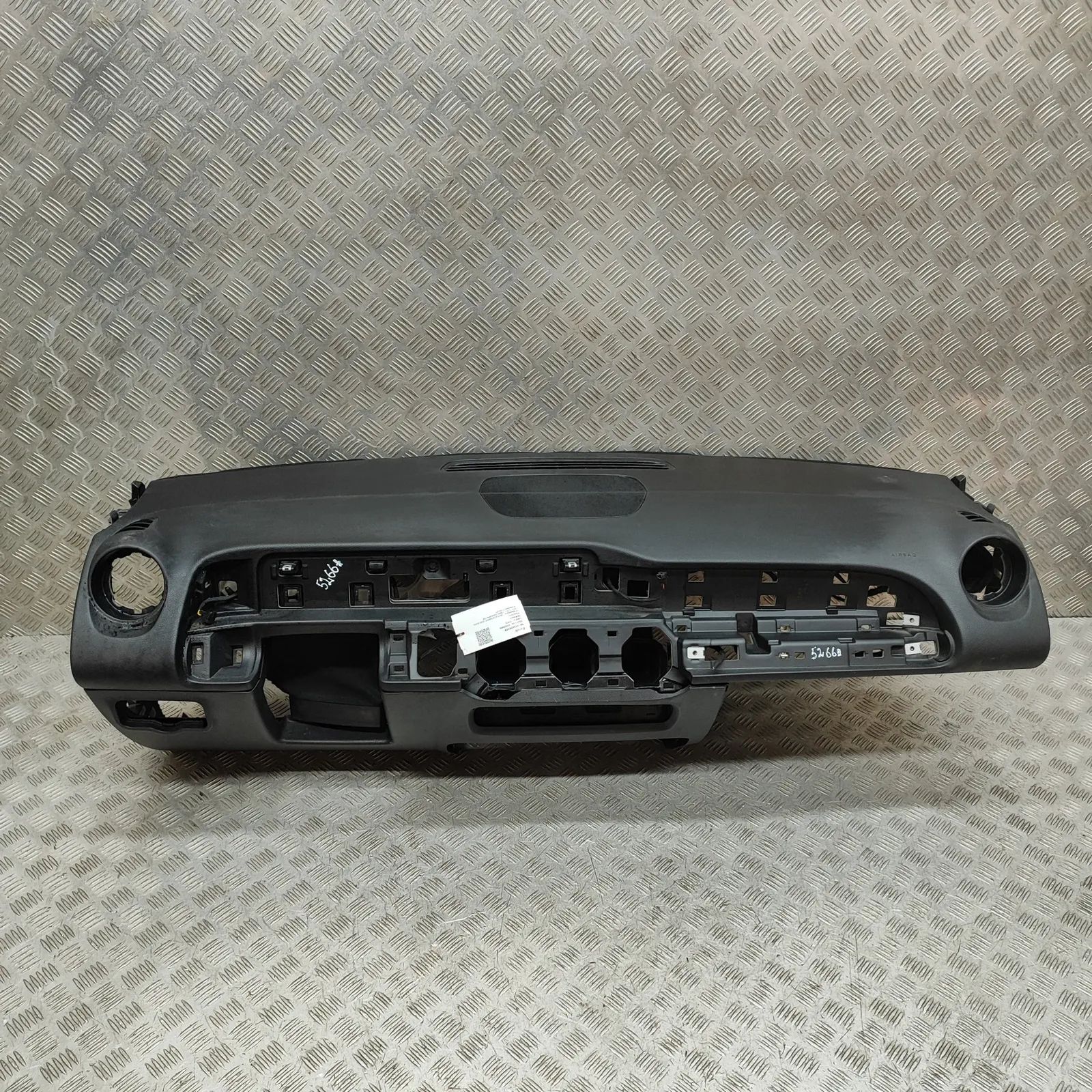 Mercedes-Benz GLB / EQB (X247) Dashboard A2476807300 Dashboard MERCEDES-BENZ EQB (X243) ...