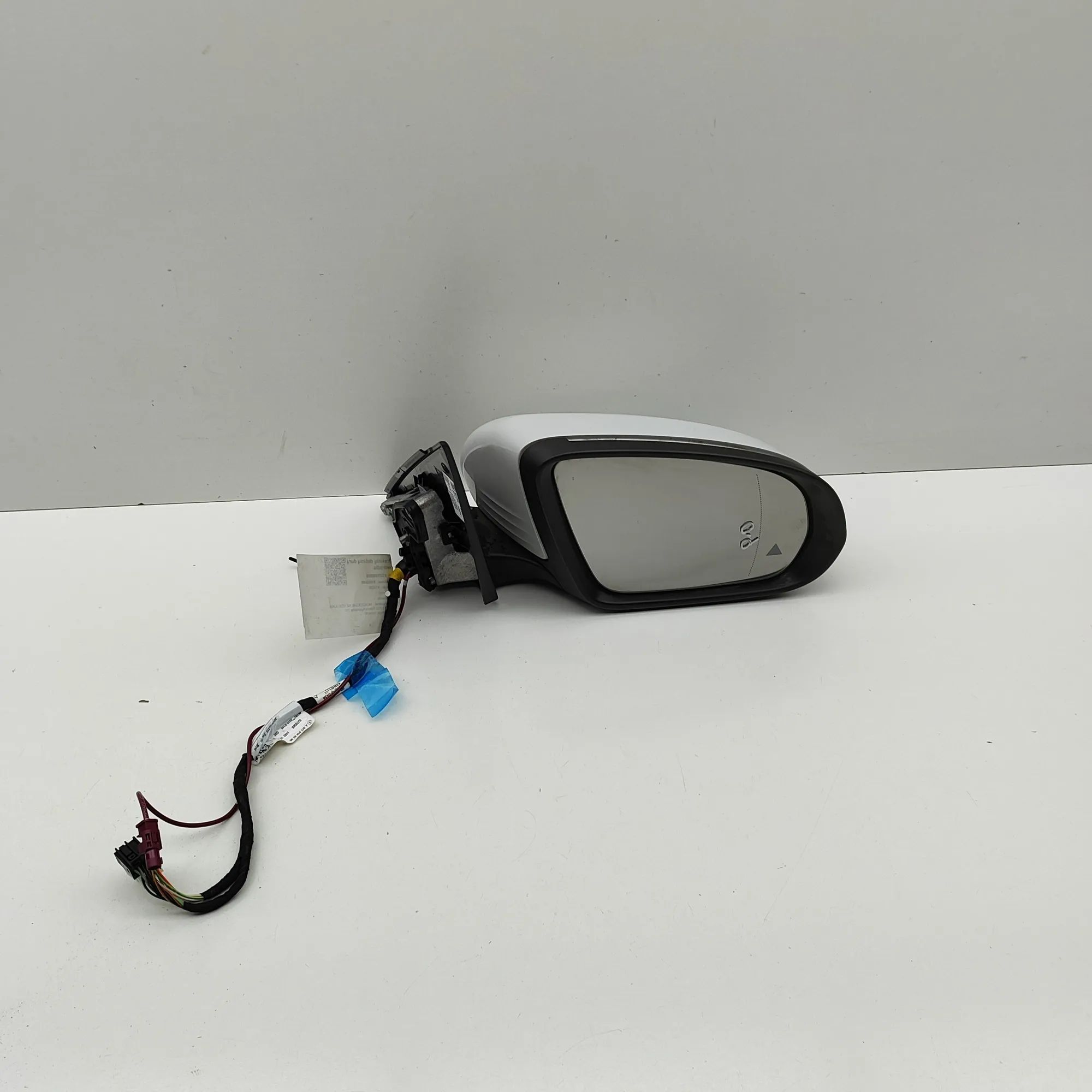 Mercedes-Benz GLB / EQB (X247) Right Side Wing Mirror A2478102608 Right Side Wing Mirror MERCEDES-BEN...