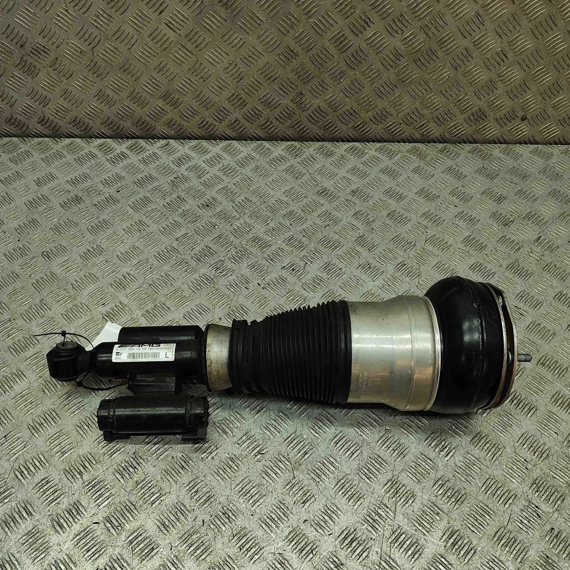 Mercedes-Benz S Coupe (C217) Rear Left Air Shock Absorber A2173201313 Rear Left Air Shock Absorber MERCED...