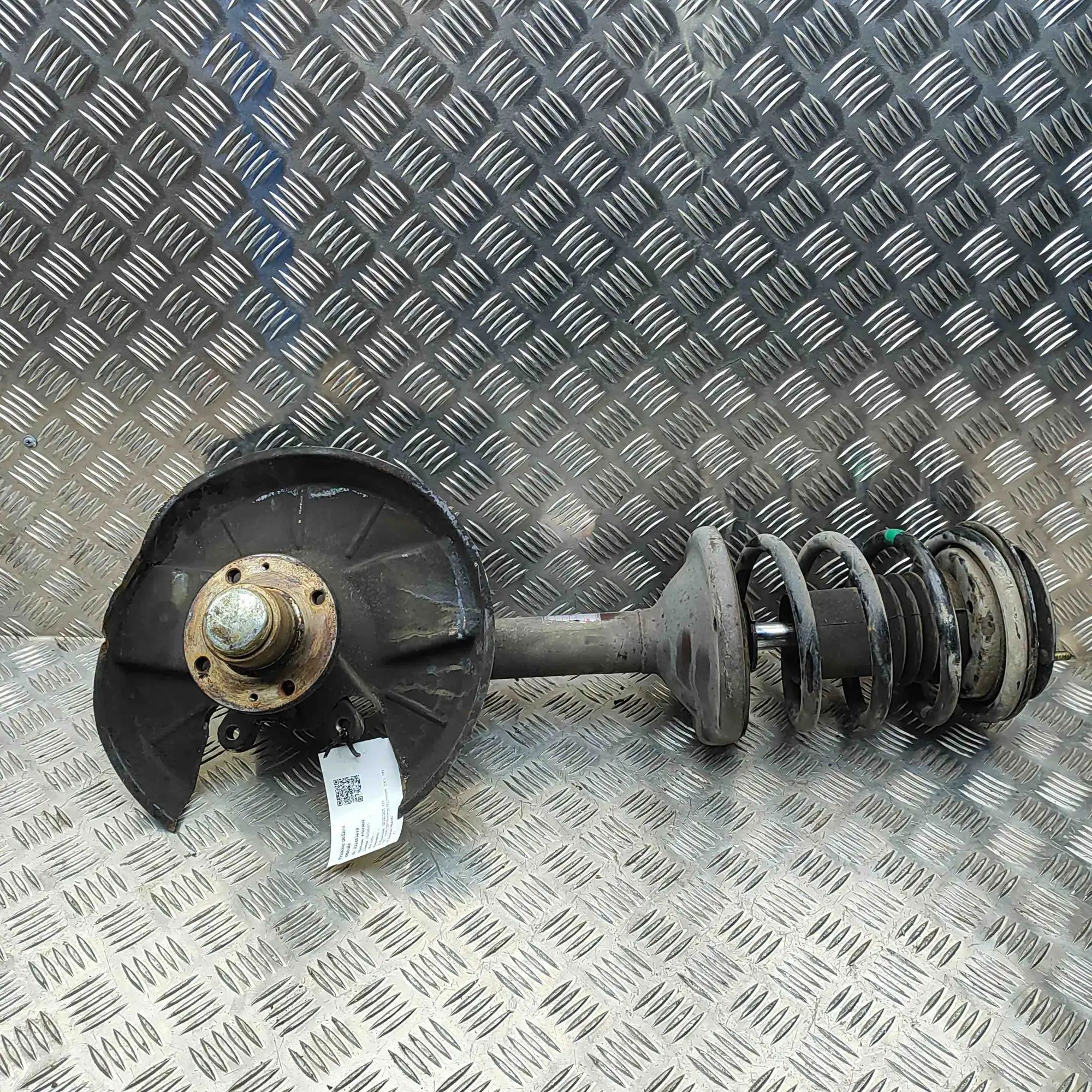 Maserati Biturbo (2, 4, Spyder, Karif) Front Right Wheel Hub 326656116, 326656104 Front Right Wheel Hub MASE...