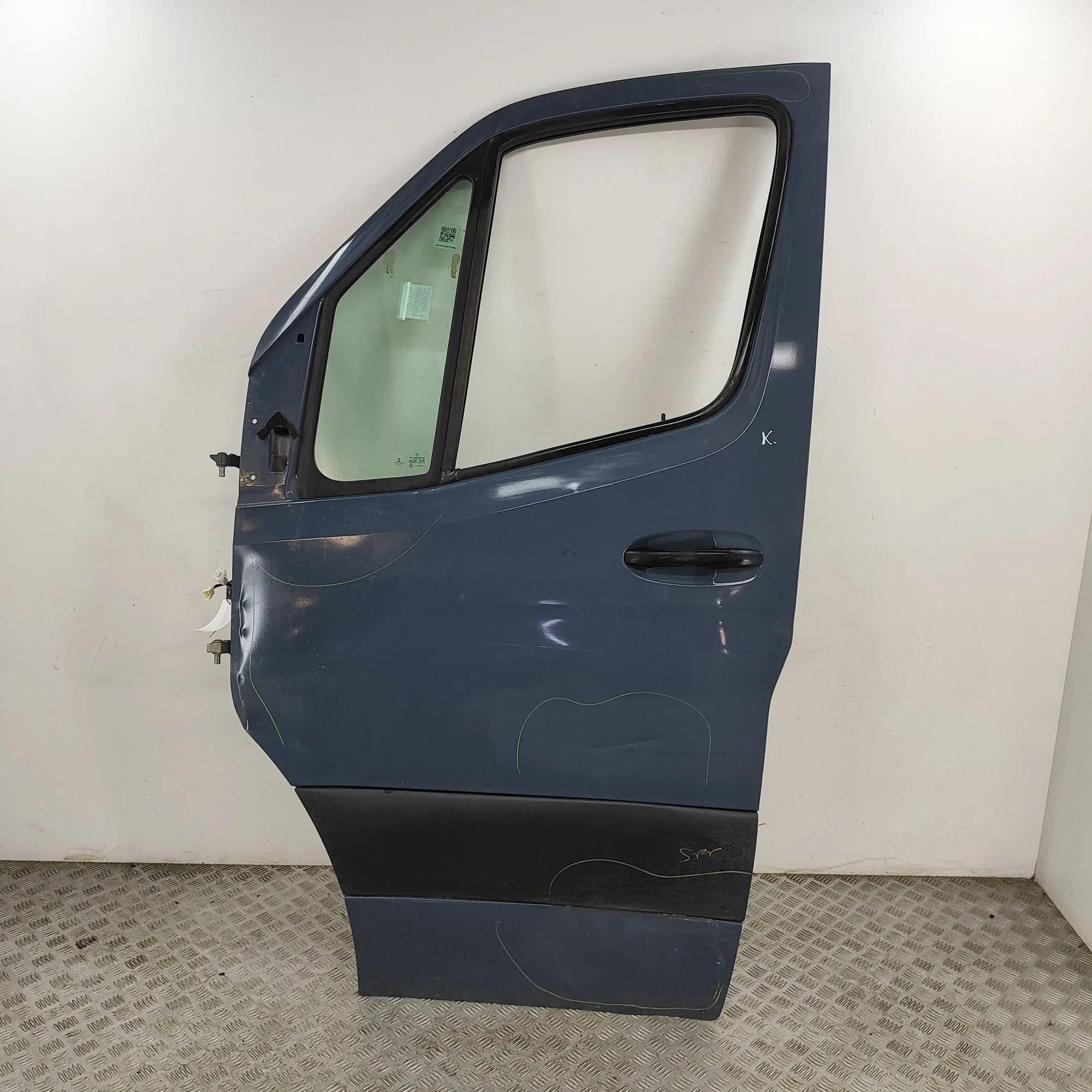 Mercedes-Benz Sprinter (W907 / W910)  Front Left Door A9107202400 Front Left Door MERCEDES-BENZ SPRIN...